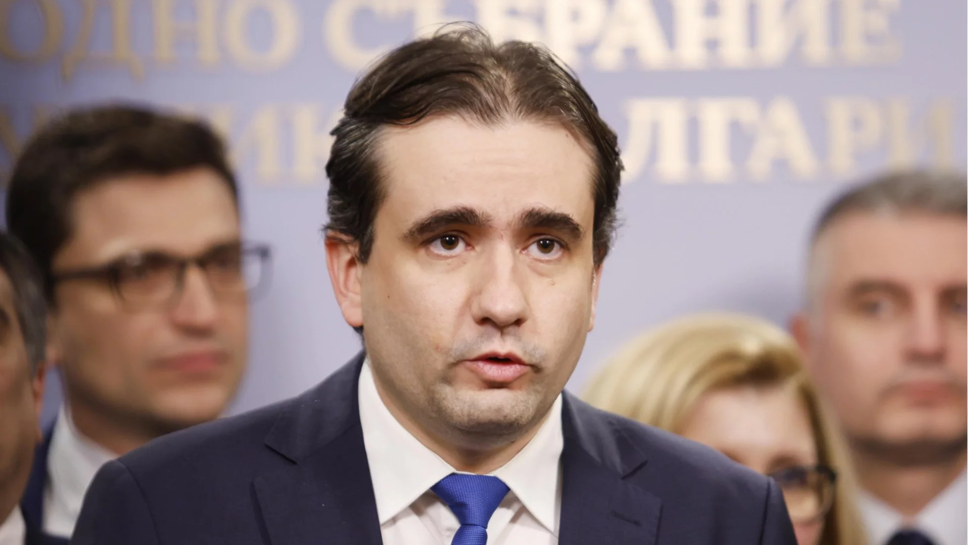 Божанов с намеци за Пеевски: Договарял или разпределял обществени поръчки между бизнесмени в Дубай