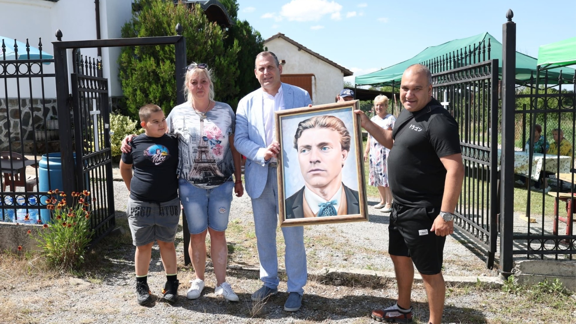 В селе Царичина отметили праздник святых Петра и Павла с традиционным курбаном и концертом