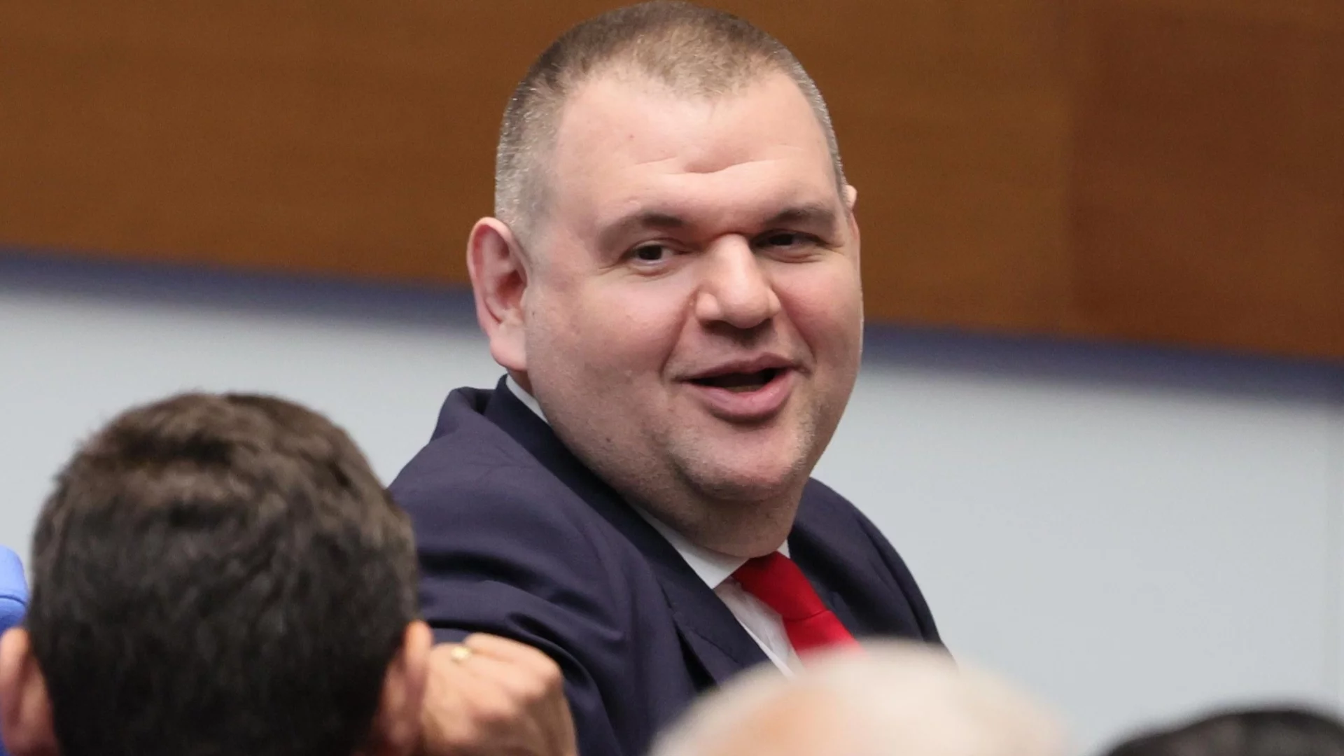 Някой в МВР лъже за Пеевски и Атанасова: Разкрития на бившия министър Емил Дечев
