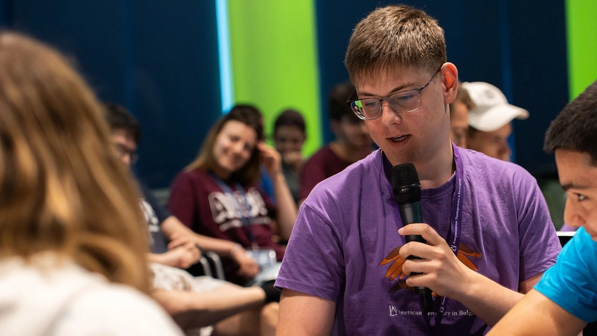 Устойчивото развитие през погледа на Gen Z: ученици и студенти работят по реални бизнес казуси от Yettel