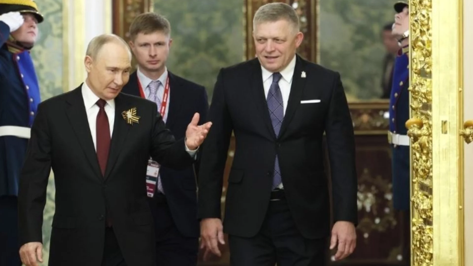 Фицо срещу Путин: Словакия спря руските туристически визи за лятото