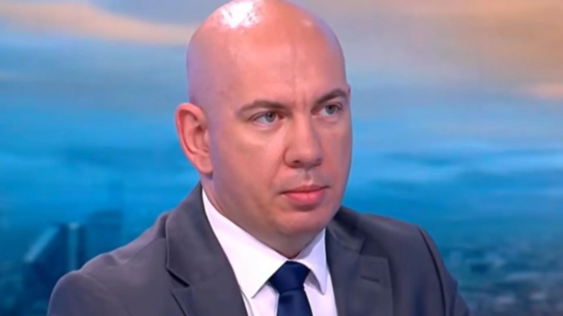Гафовете не спират: Бранителите на православието от "Възраждане" откриха сходства с шиитския ислям