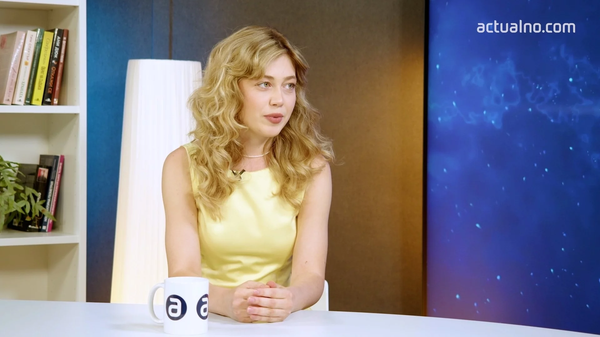София Бугор: Румен Радев играе за Русия. Заплашват ме постоянно (ВИДЕО)