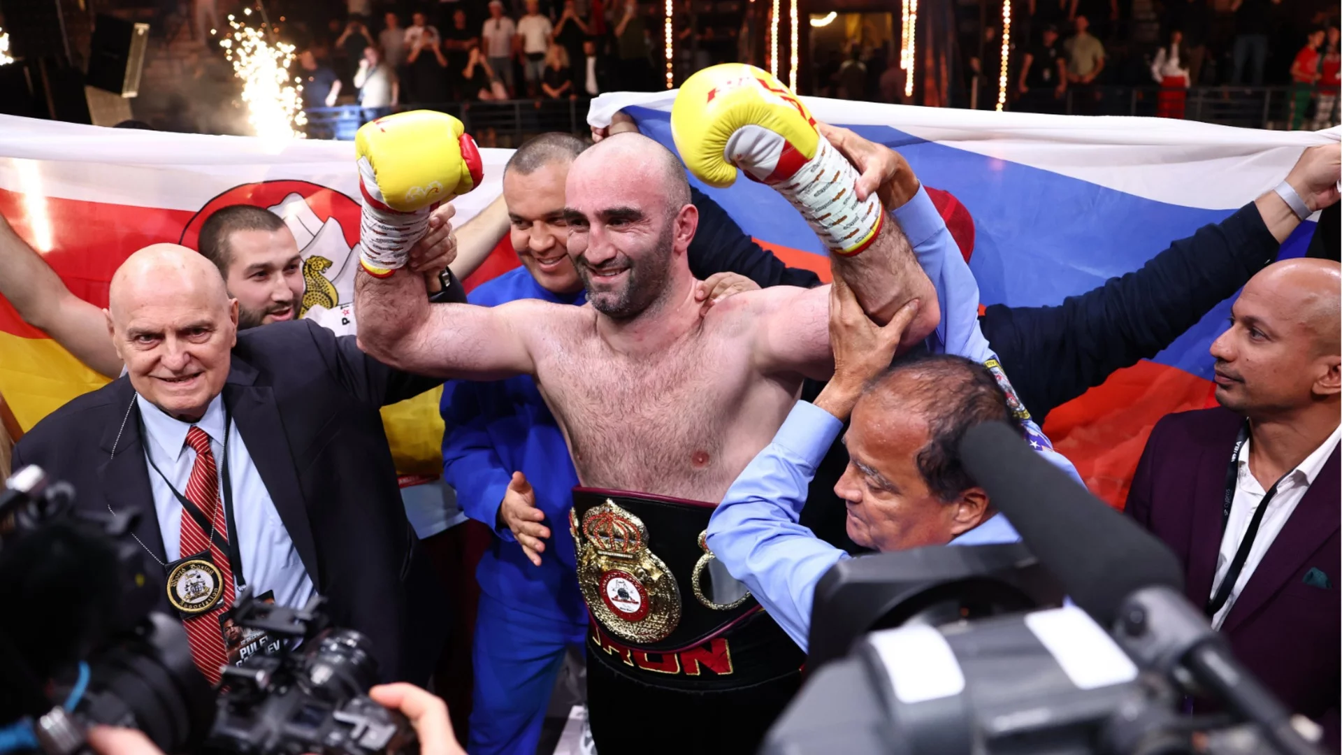 Нокаутьорът на Кубрат Пулев защити успешно световната си титла на WBA, спечелена срещу българина