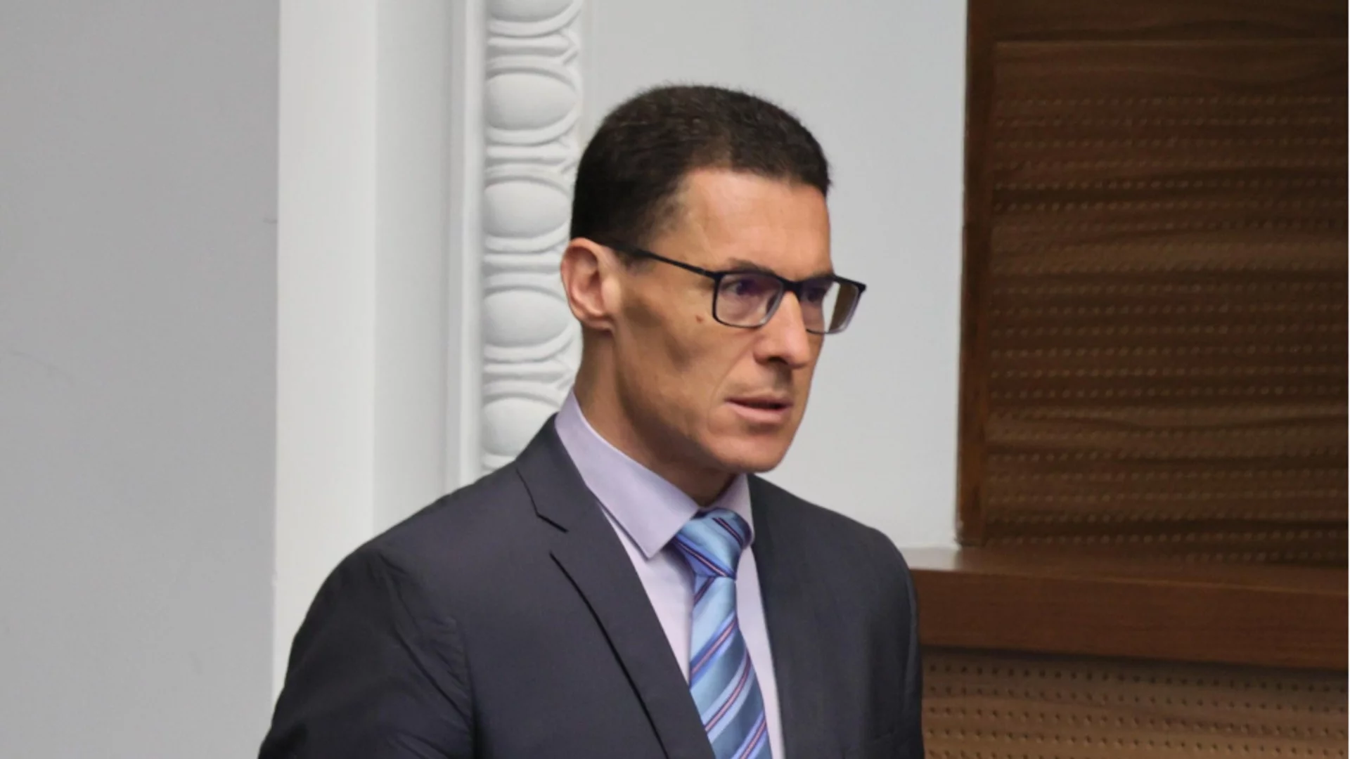 Константин Проданов за бюджета: Плащаме сметката, която някой друг е навъртял