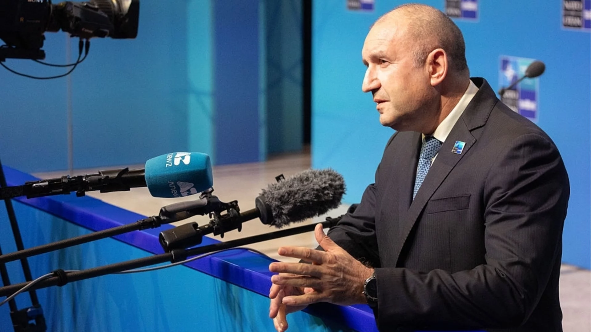Влиятелен руски Z-канал видя двуличие на Радев за Украйна: "Прави го за рейтинг"