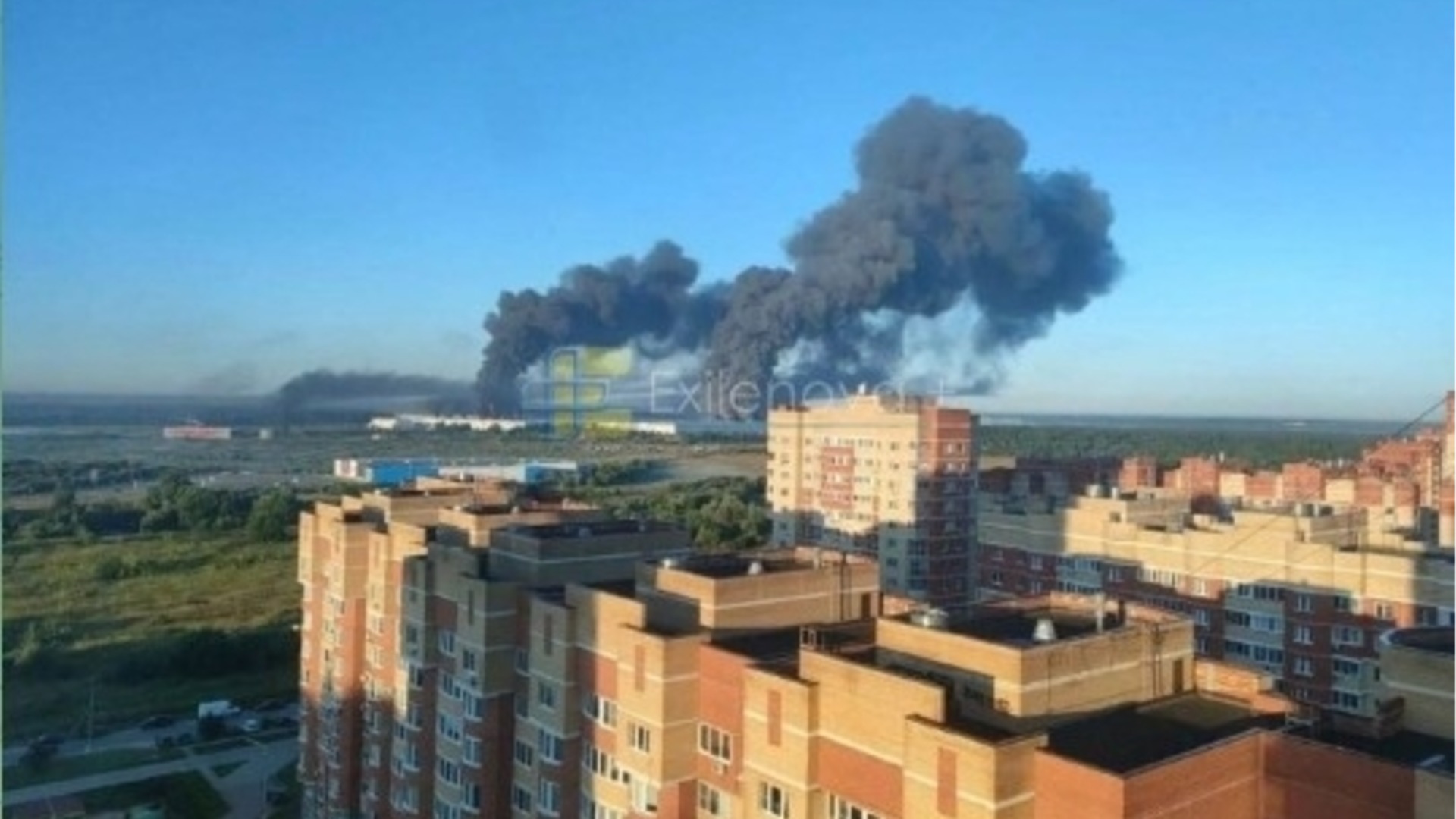 Москва пак гори: Украйна удари складове на "руския Amazon" и петролна база (ВИДЕО)