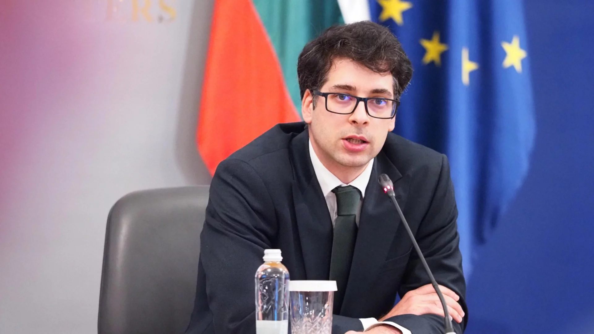 Атанас Пеканов не вижда скандал в позицията на МВнР за "Коалицията на желаещите"