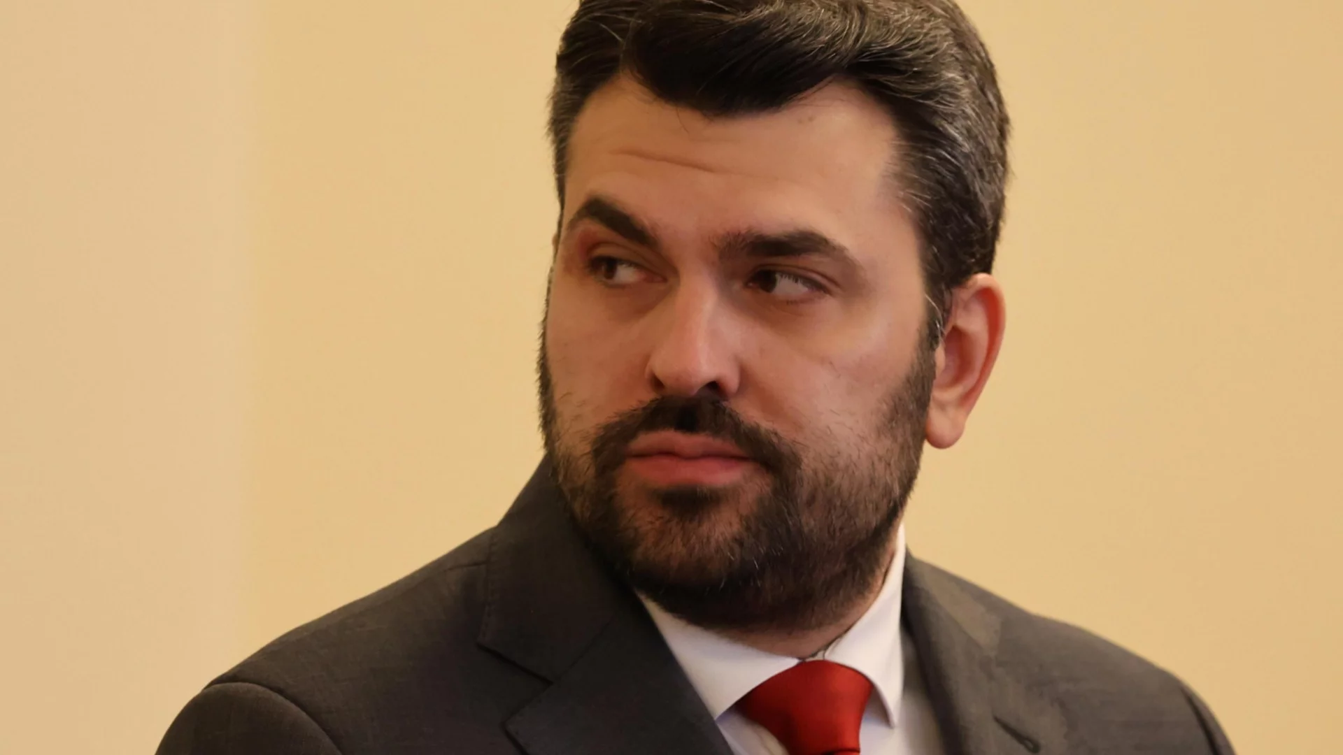 "Външната политика е в режим на свободно падане": ГЕРБ отвърна на Радев и попита за визите за САЩ (ВИДЕО)