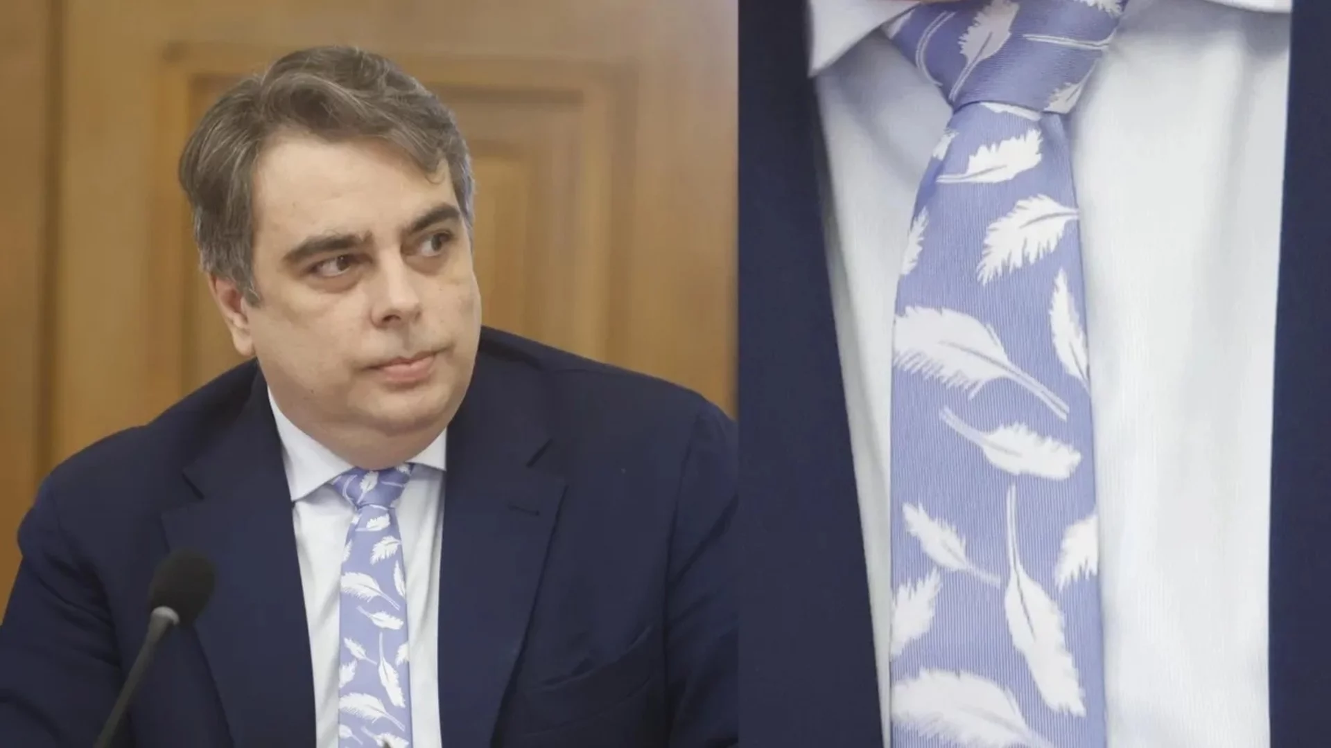 Перо по перо: Асен Василев с вратовръзка-закачка към Гълъб Донев