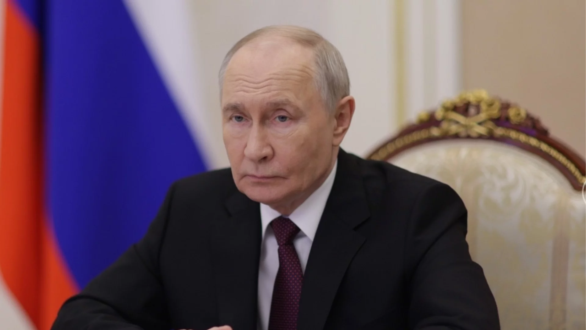 Русия гори, бизнеси фалират. Путин: Стабилни сме, кризата е временна (ВИДЕО)