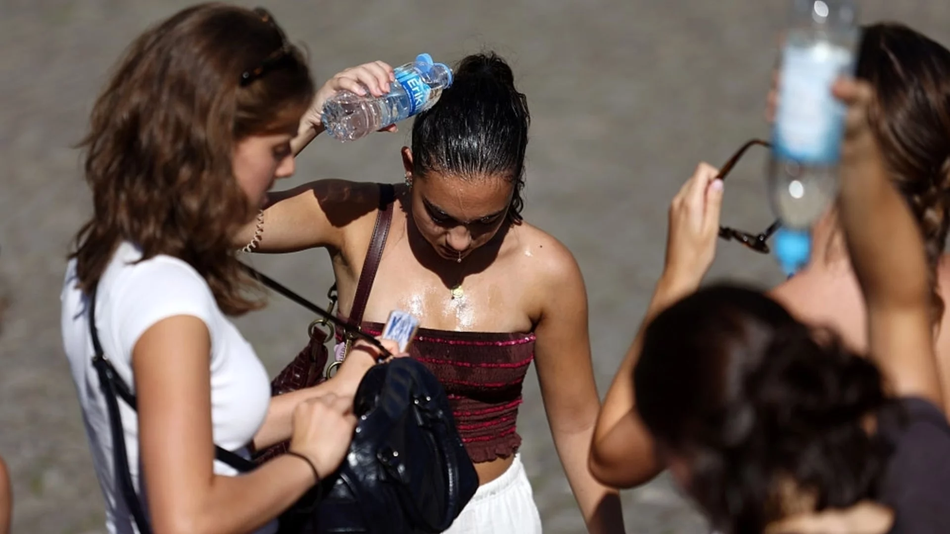 Ад за почиващите в Гърция: 48°C жега