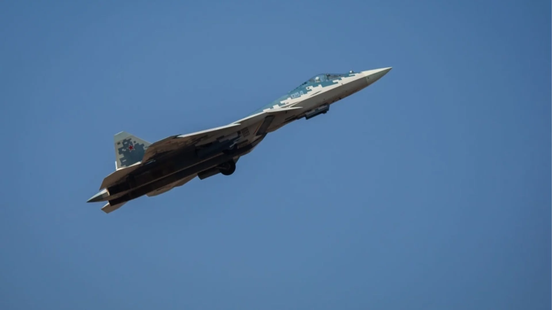 "Уникалният" руски изтребител от пето поколение Су-57 се разби край Москва (ВИДЕО)
