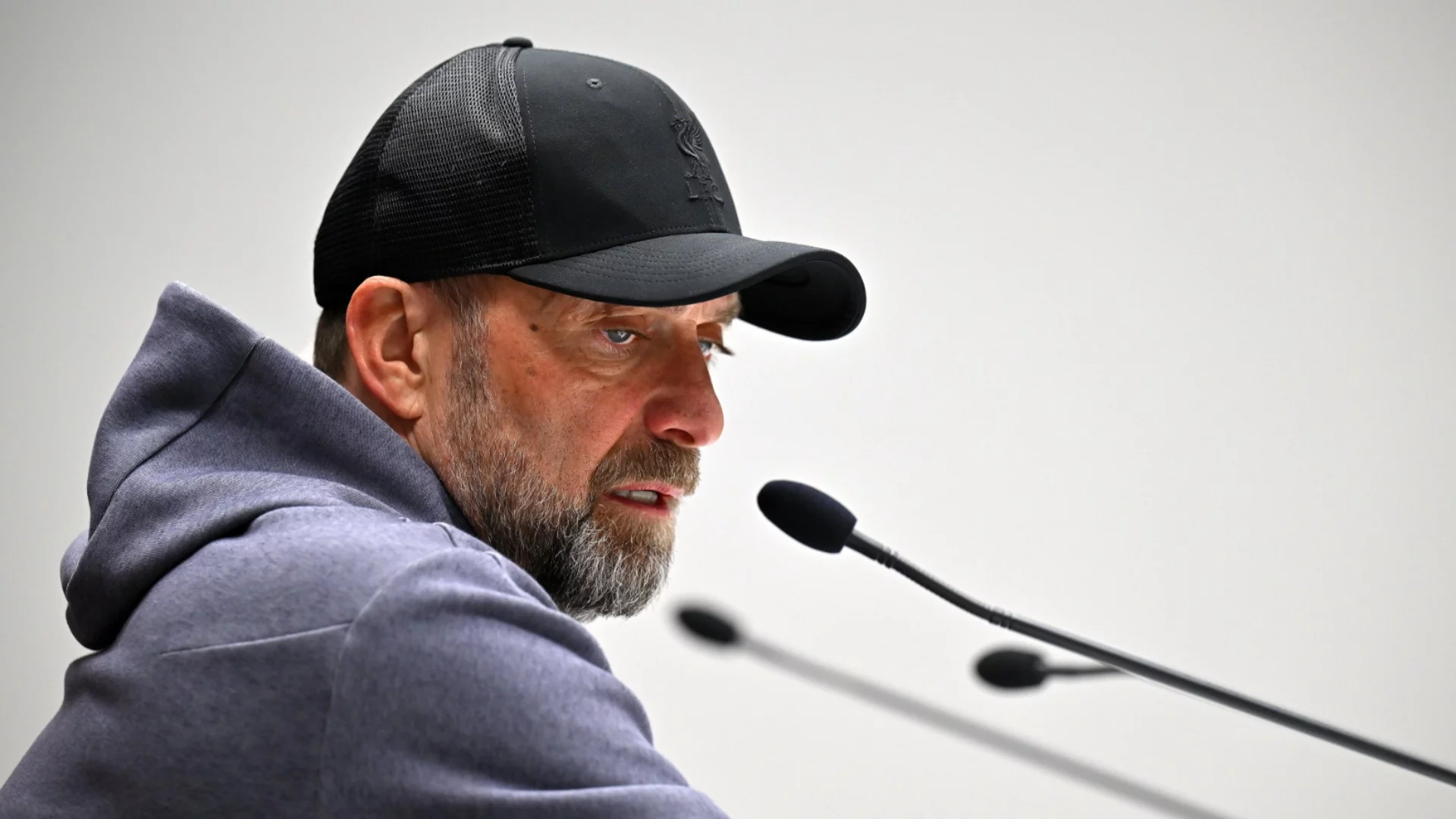Юрген Клоп трябва да реши проблемите със "златното дуо" и наследника на Мануел Нойер в Германия