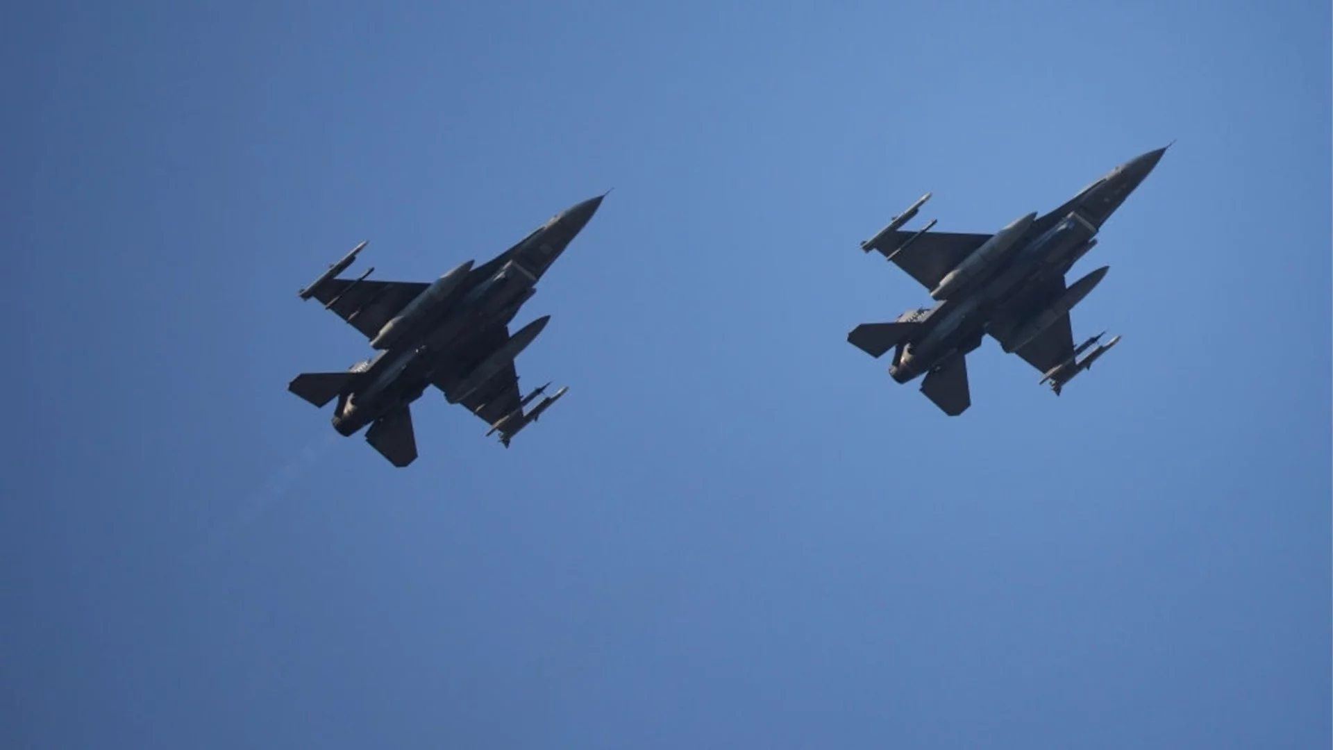 Турски самолети F-16 ще охраняват въздушното пространство на Естония