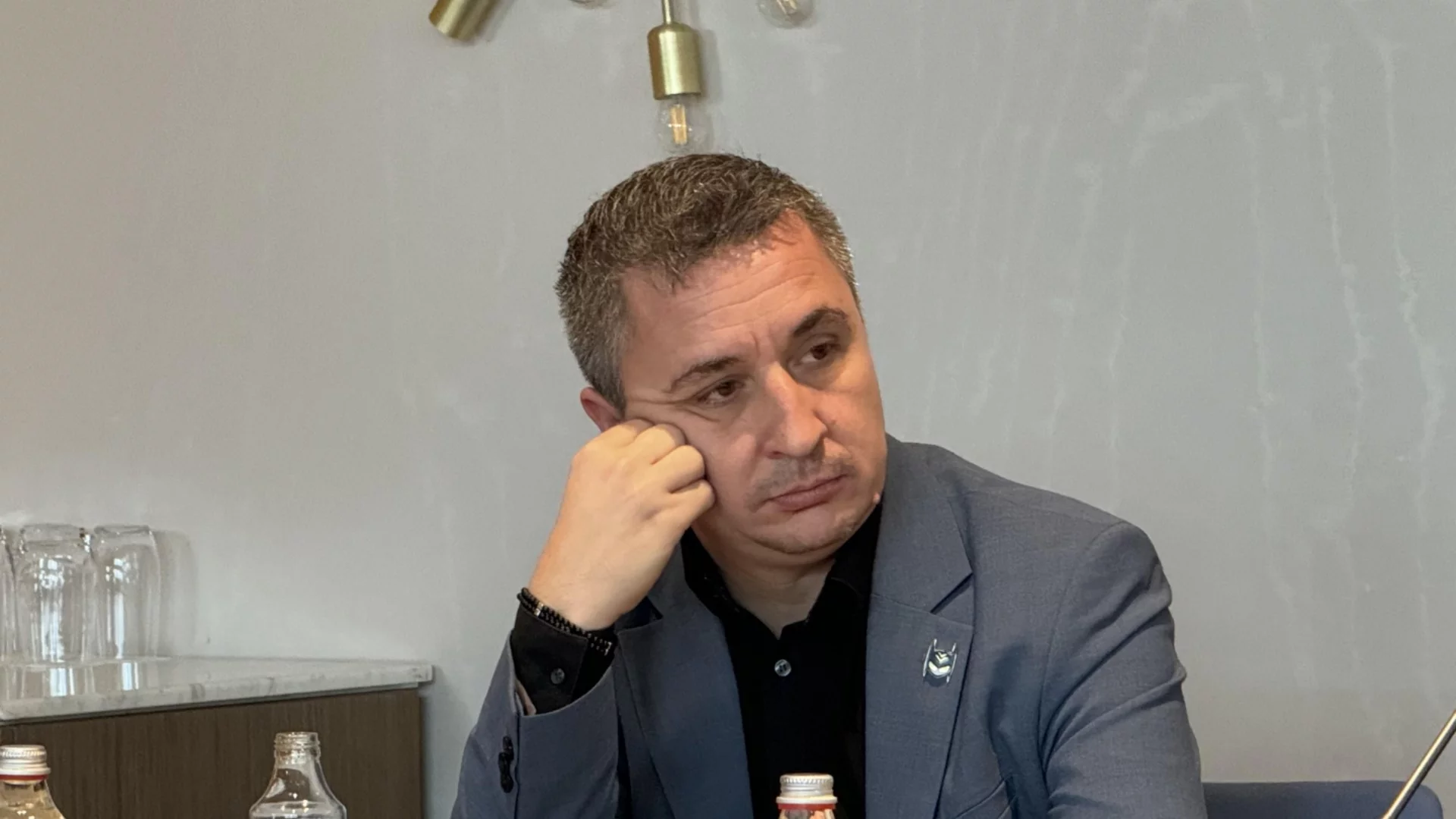 Бивш енергиен министър: Скоро литър бензин може да надхвърли две евро, ако ескалацията в Персийския залив продължи