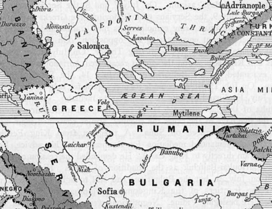 28 юли: Подписан е Букурещкият мирен договор. Загива цар Михаил III Шишман