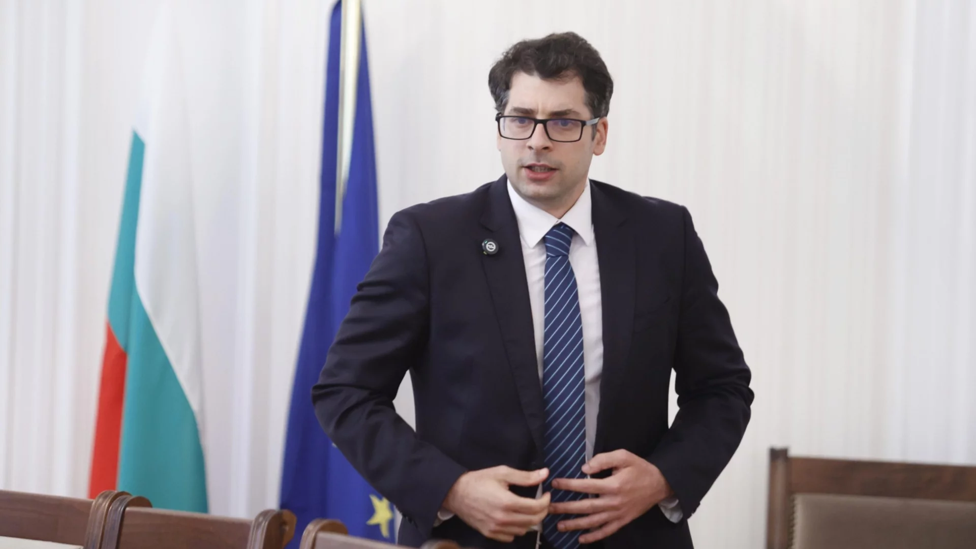 "Стои опасност да бъдат безвъзвратно загубени": Пеканов опитва да спаси 3 милиарда евро