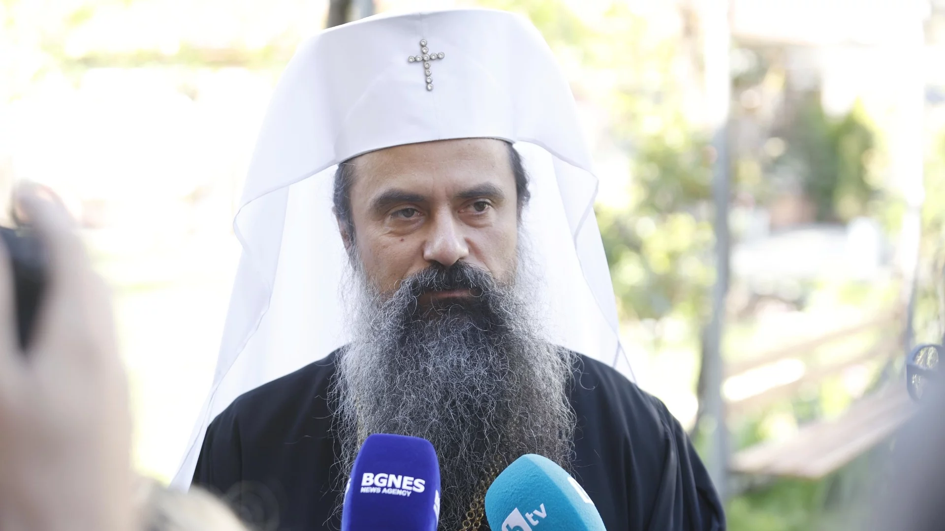 Църковният конфликт ескалира: Патриарх Даниил отстрани Никанор