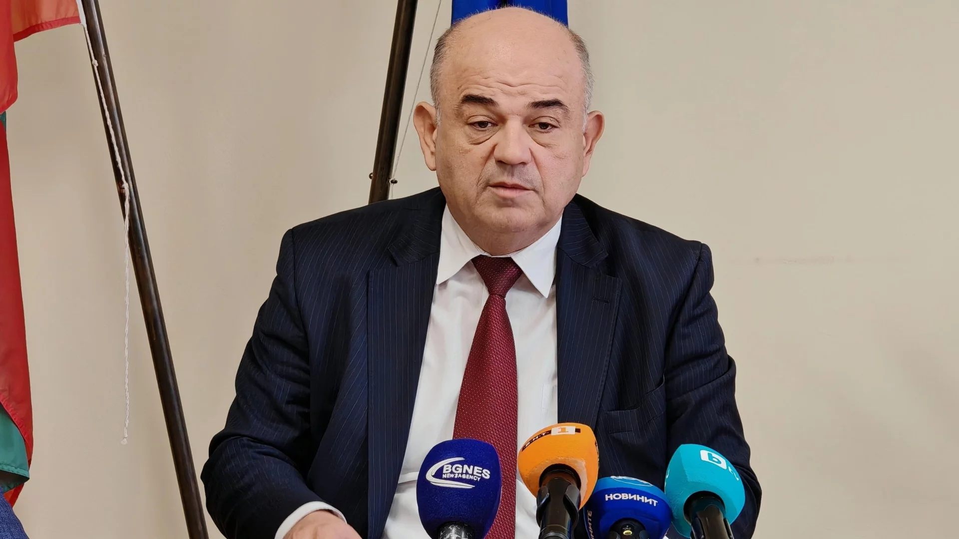 "Не може да произведеш, да набереш и да чакаш някой да купи": Държавата подтиква фермерите към окрупняване