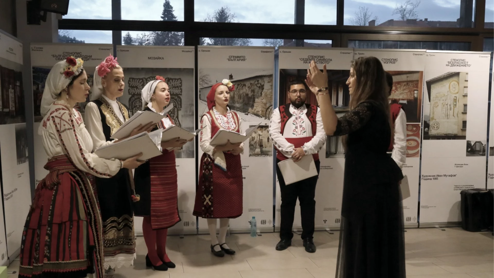 Църковният диригент Елеонора Христова: Ръкомохането не е дирижиране. Църква означава събрание, събиране на хора