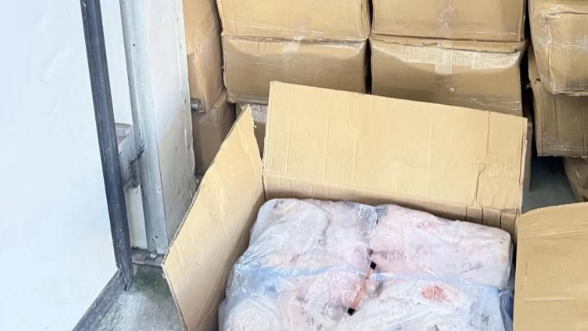 Пак без документи: БАБХ иззе над половин тон пилешко и млечни продукти