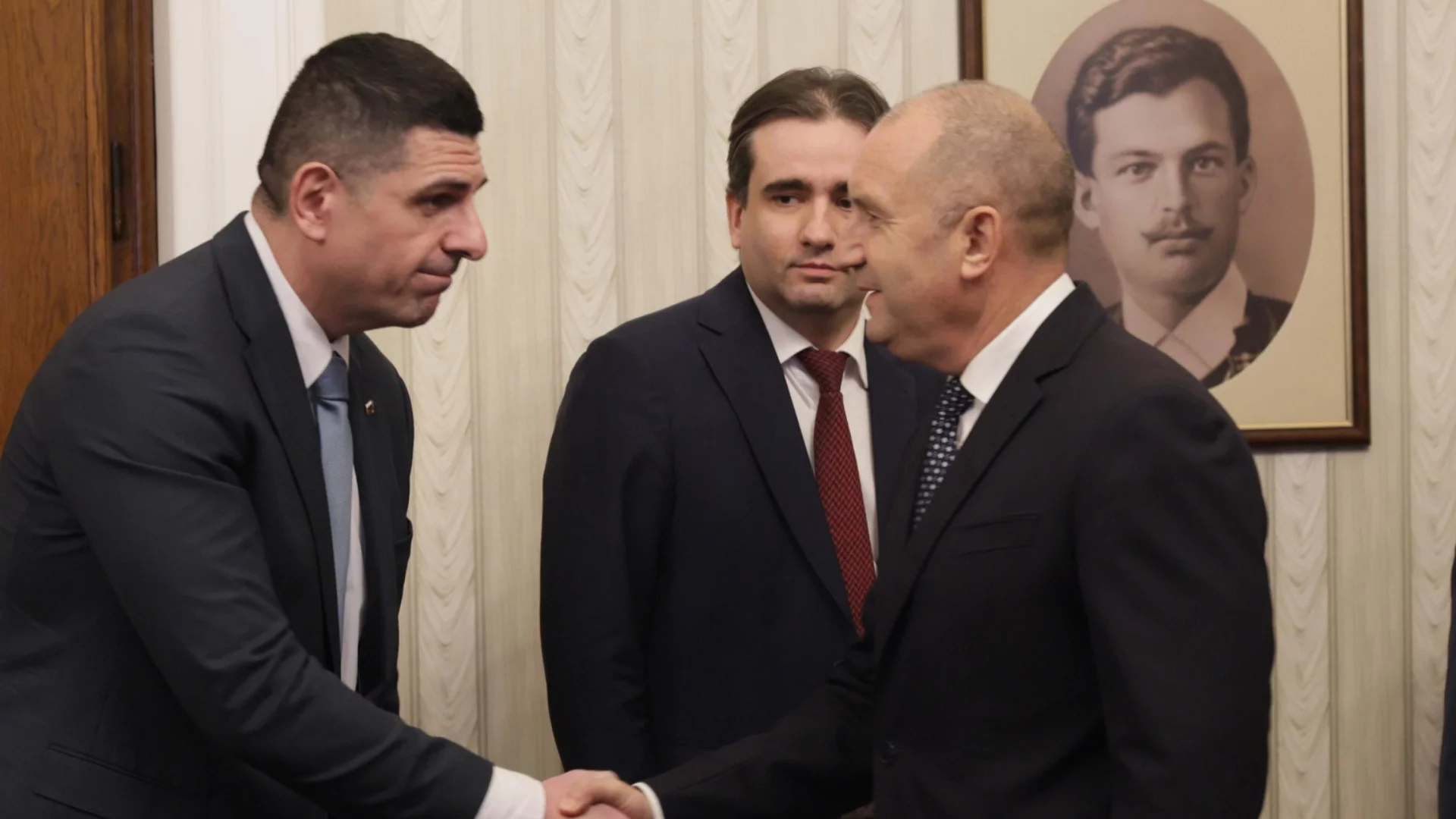 Радев отказа участие в европейския противоракетен щит, алармира Ивайло Мирчев