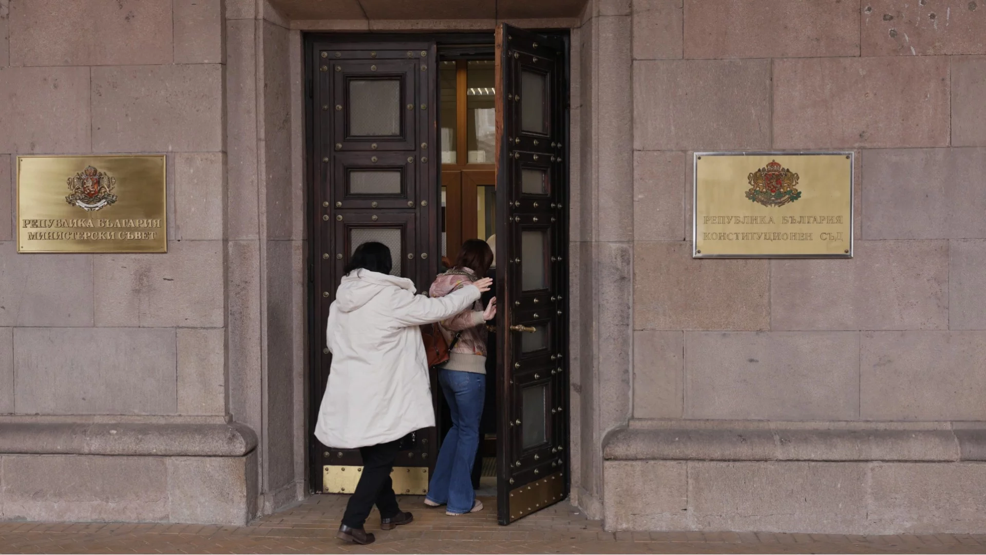 Конституционния съд ще разгледа по същество атаките срещу държавния бюджет