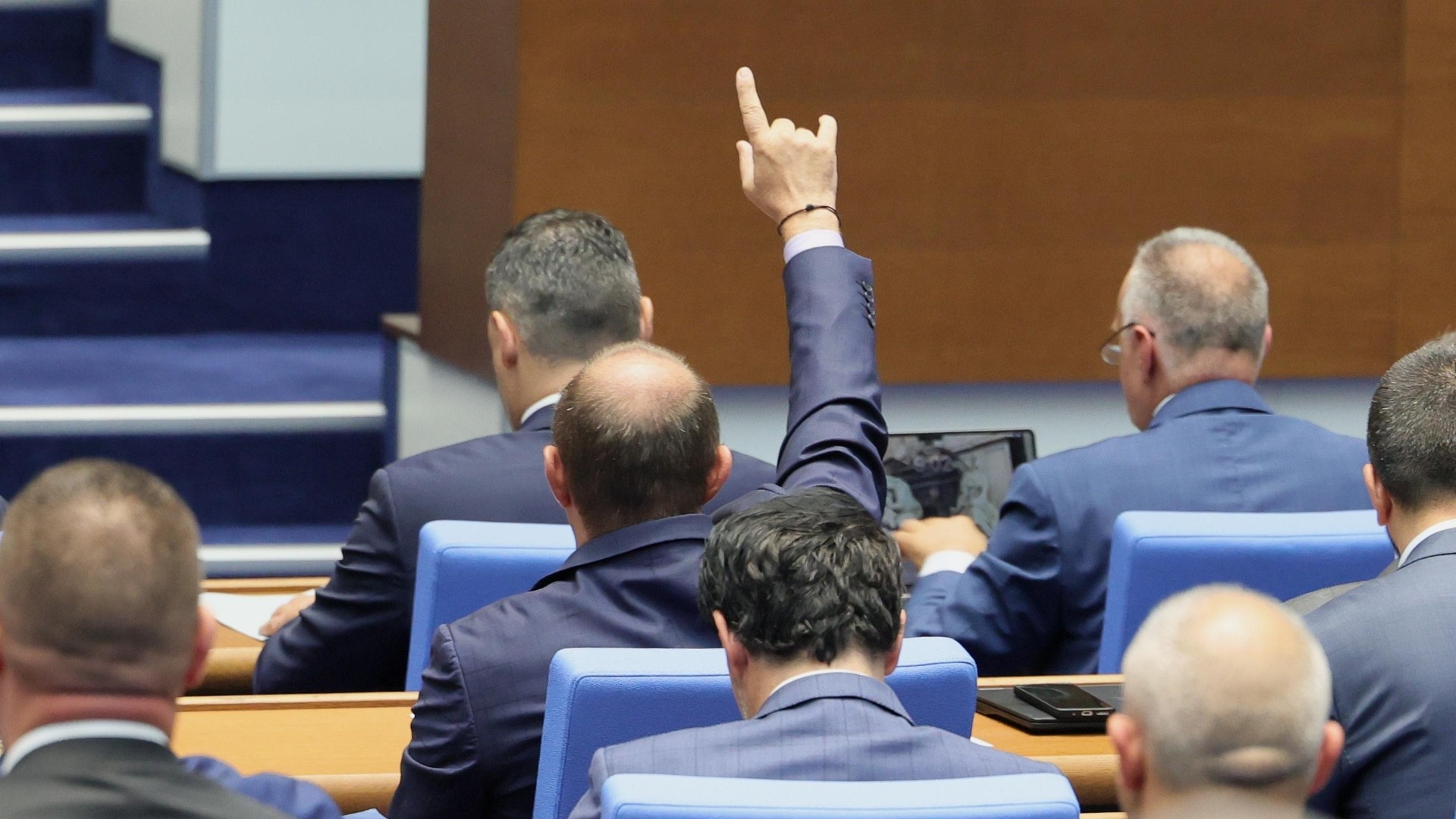 Отпуснаха 6 млн. евро на парламента заради загубено дело - лихвите са повече от дължимото обезщетение