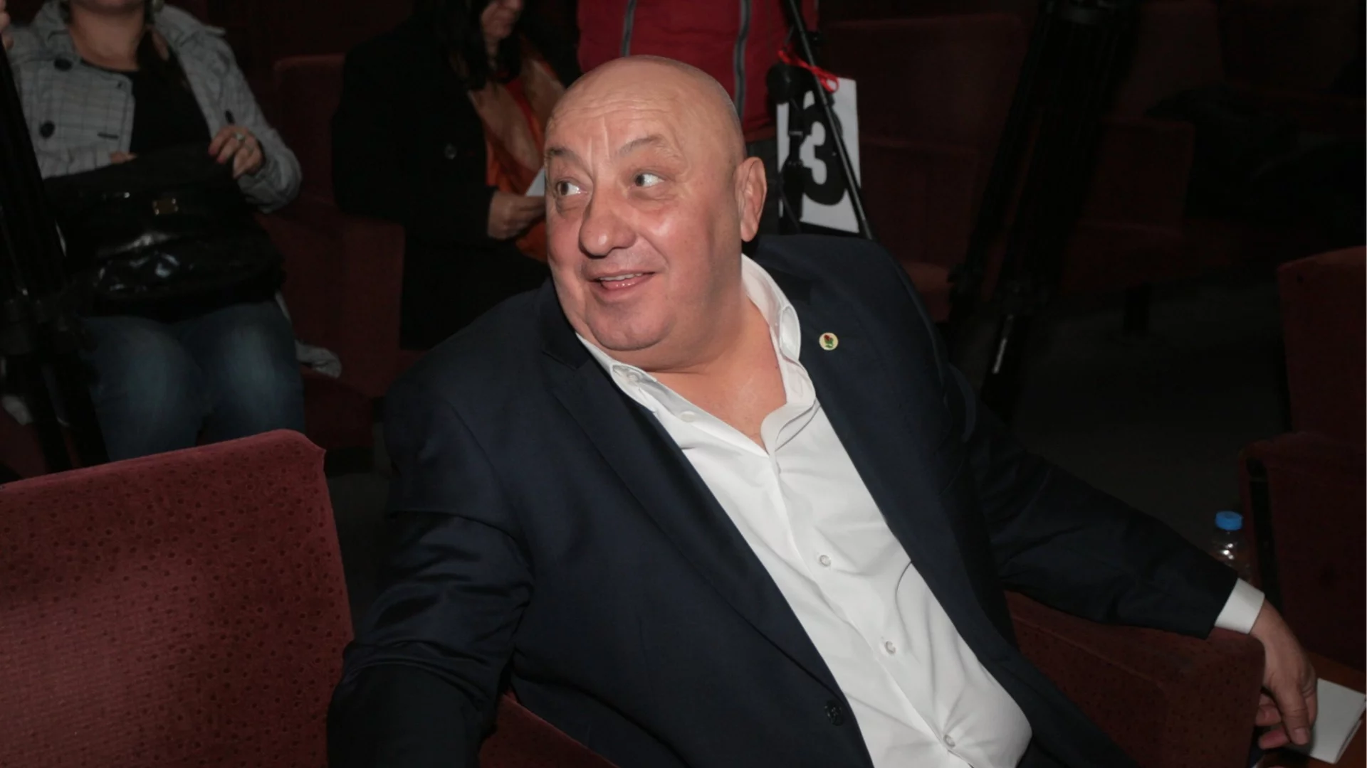 Ще има ли "служене" на Радев към Георги Гергов? Гълъб Донев решава съдбата на Пловдивския панаир