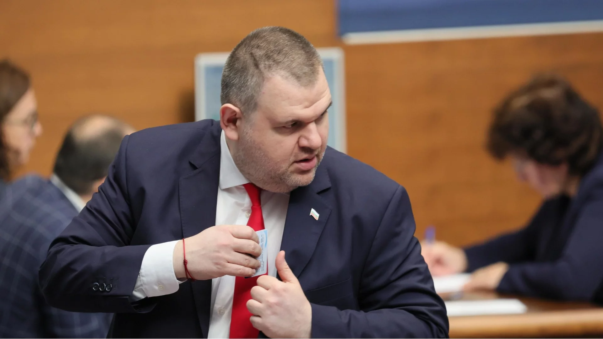 Сметната палата подхвана Пеевски за конфликт на интереси след сигнала на Демерджиев