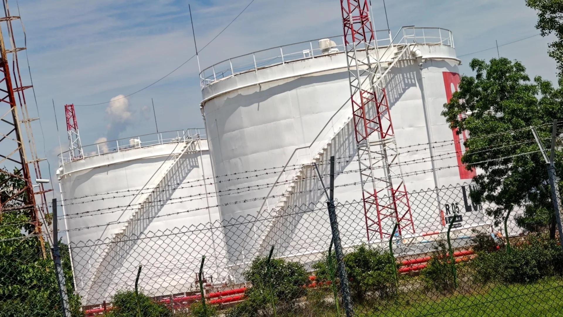 Правителството предлага пак да може да изнасяме нефтопродукти