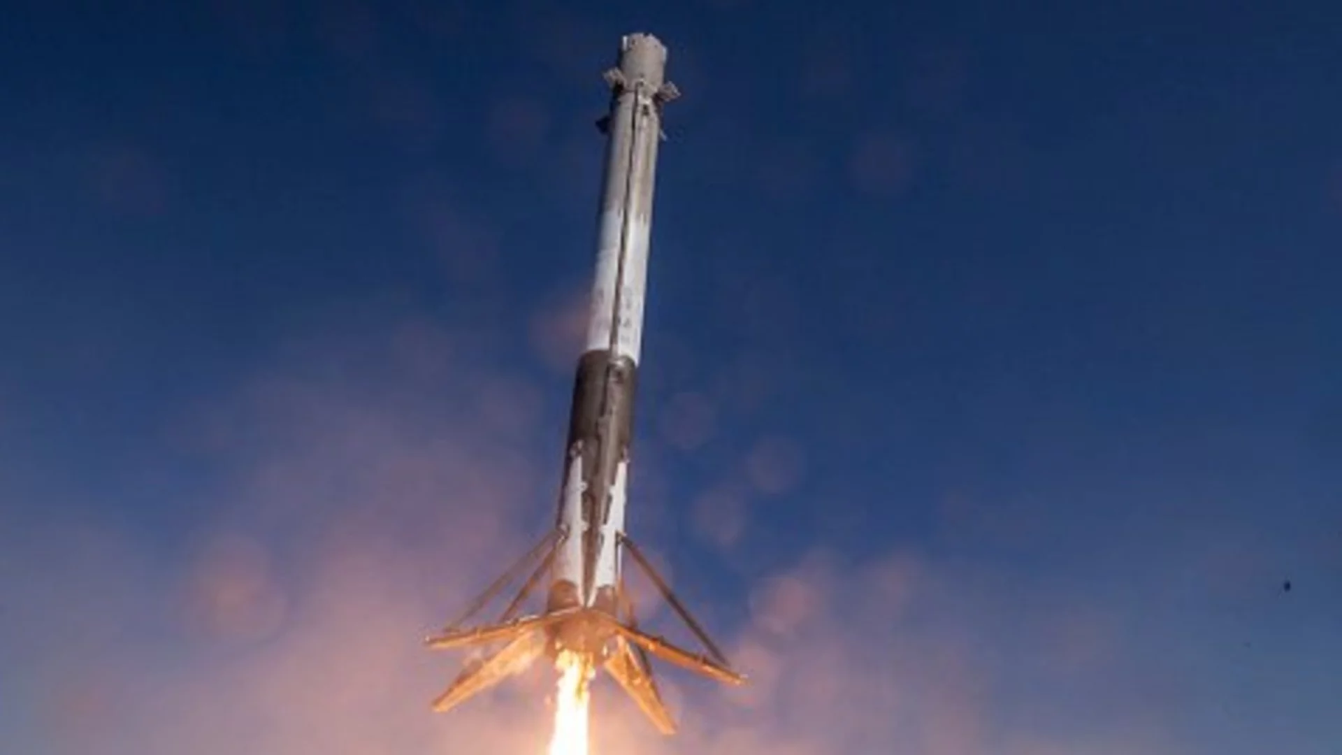 Какво видяха учените, когато неуправляемата ракета на SpaceX се разби в Луната