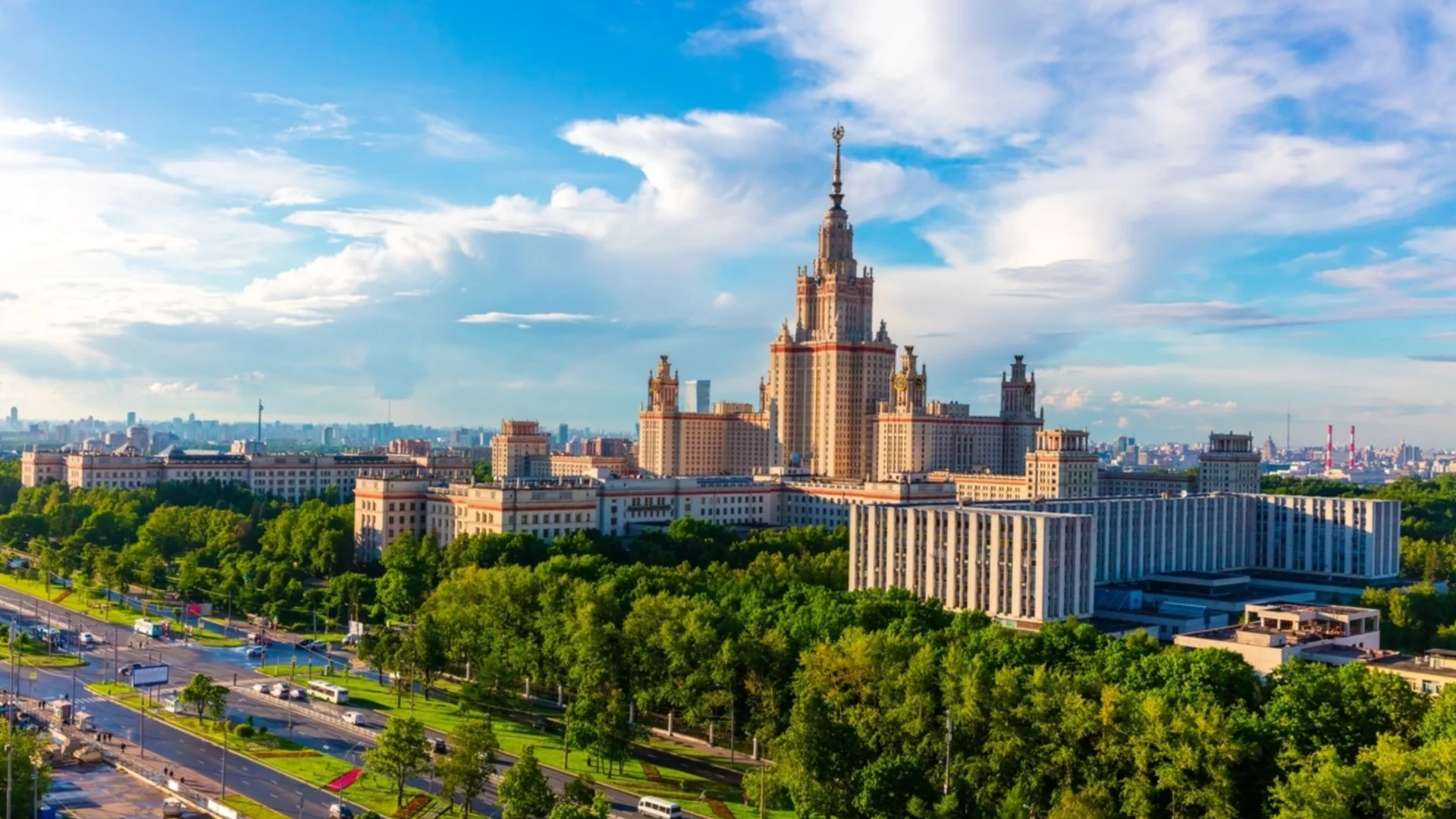 Мощен взрив в Москва и пълна мистерия: Руснаци не вярват на версията за свръхзвуков самолет (ВИДЕО)