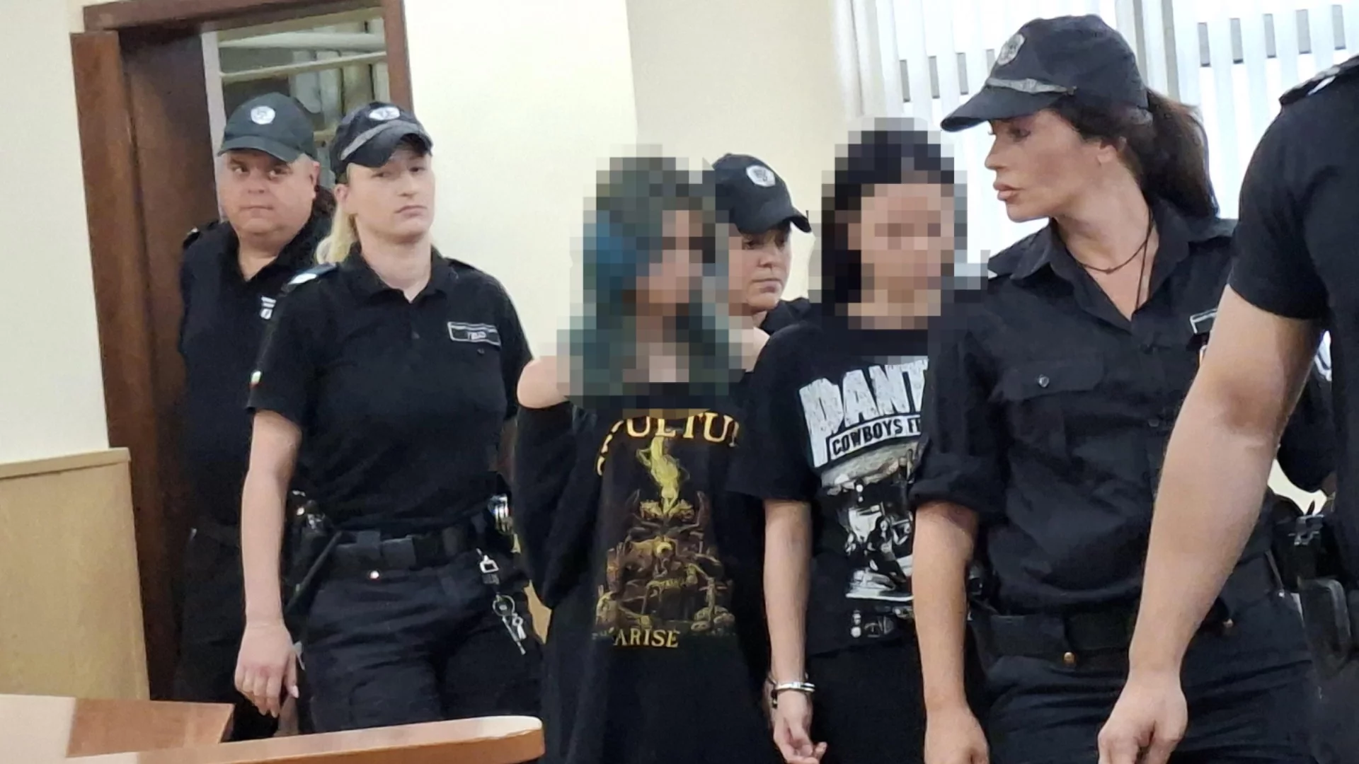 Тийнейджърите, обвинени за убийството в Пловдив, остават в ареста