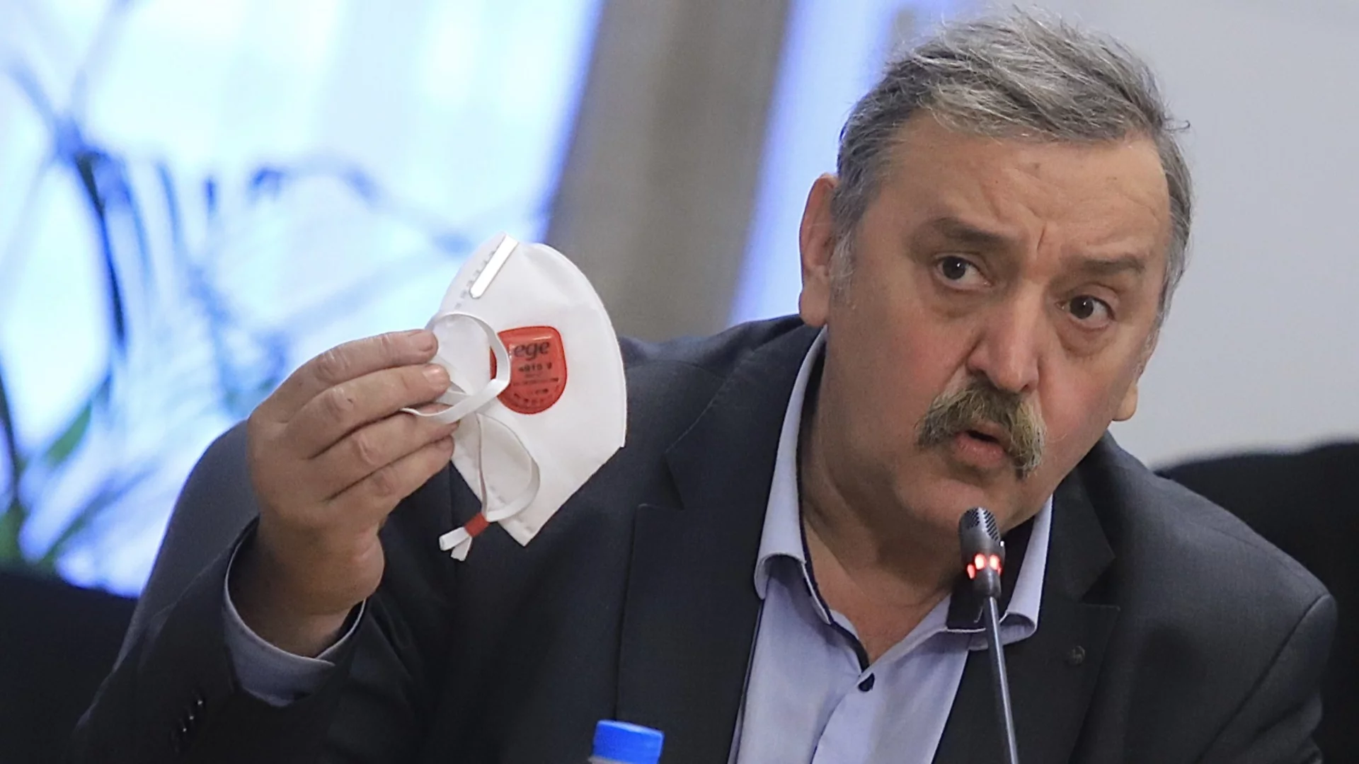 Проф. Кантарджиев за западнонилската треска: Хора се връщат от Гърция с болки в мускулите