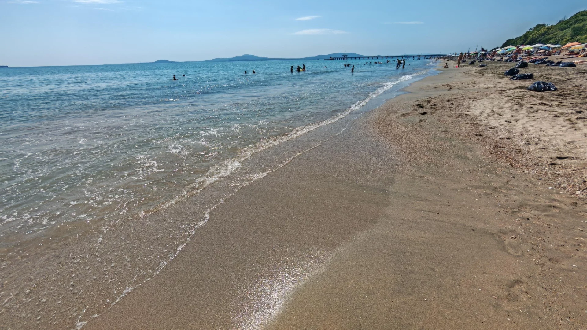 Замърсяване на морската вода затваря плаж в Свети Влас
