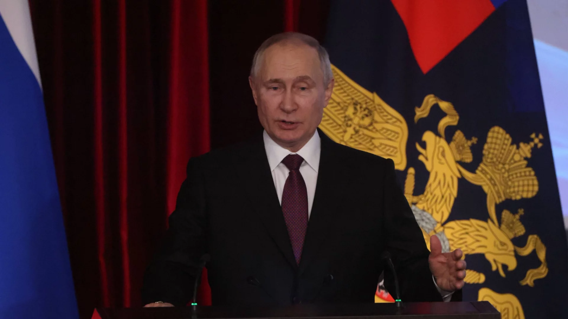 Таен влак и фалшиви офиси: нови разкрития как Русия крие Путин (ВИДЕО)