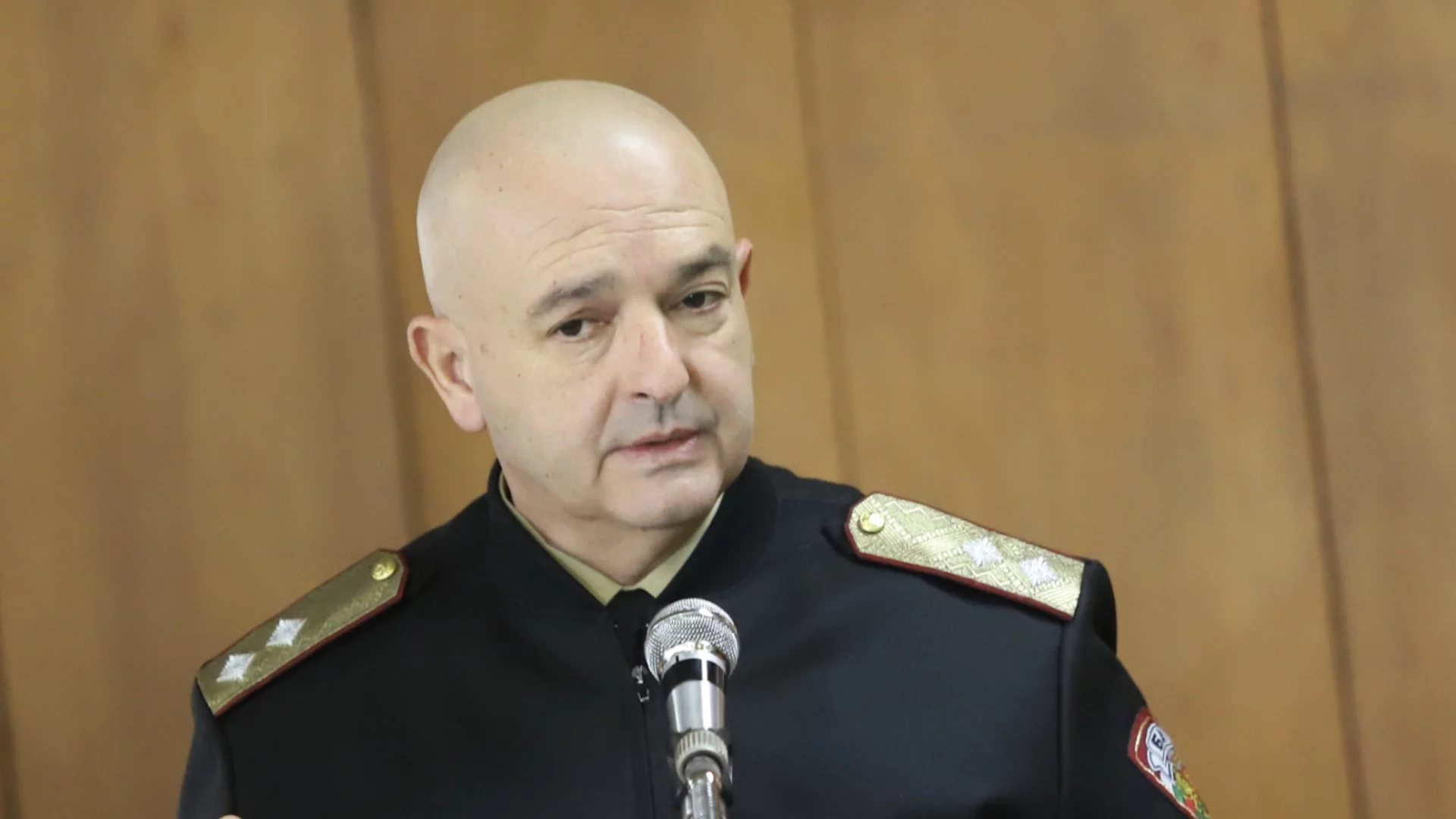 "Много бих искал да се приближа до такъв образ": Ген.-майор Мутафчийски за подвизите, живота и смъртта на лекарите