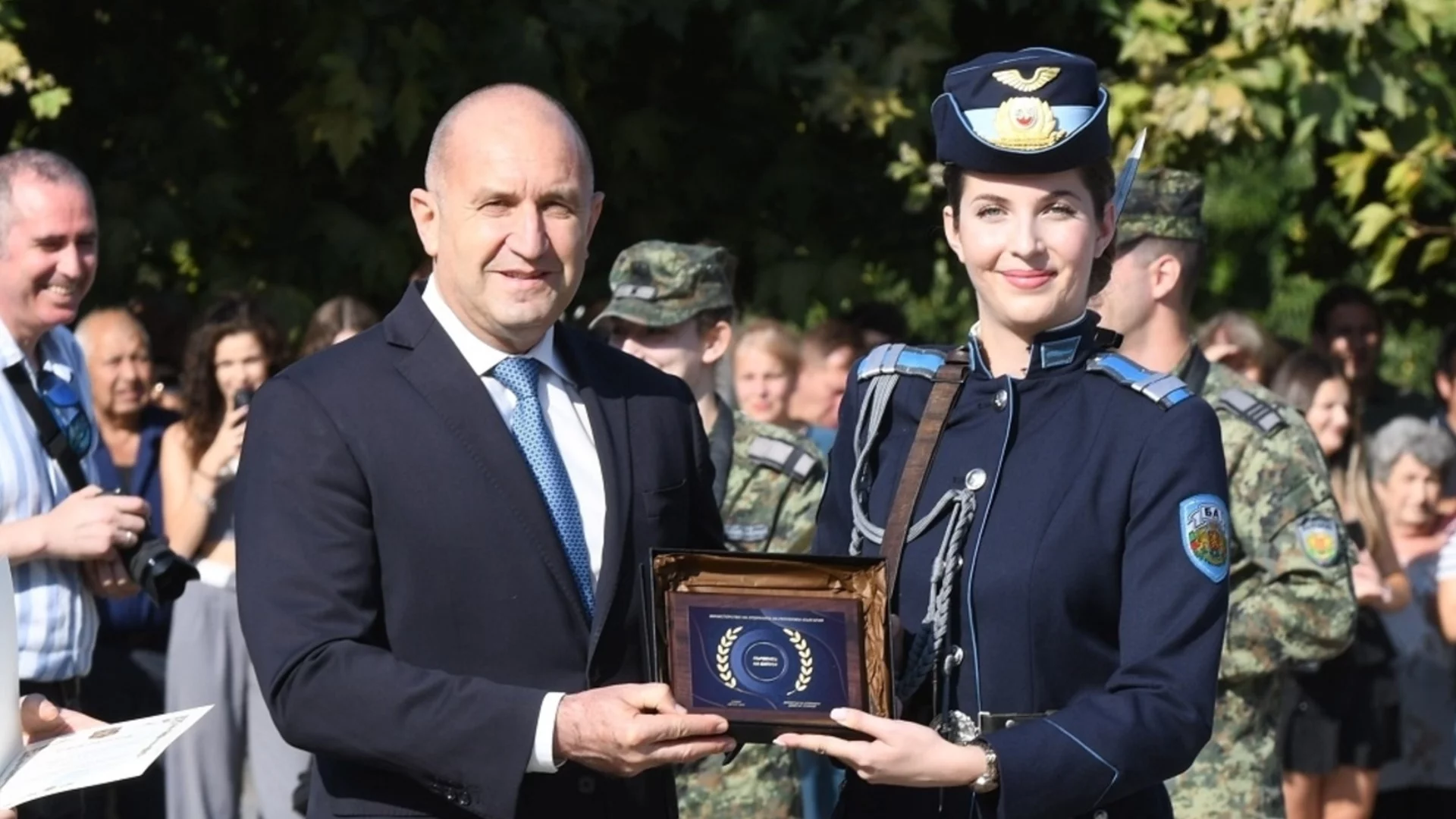 Първи офицерски звания получиха курсантите от 75-и випуск „Априлски – 2026“ на ВВВУ „Георги Бенковски“