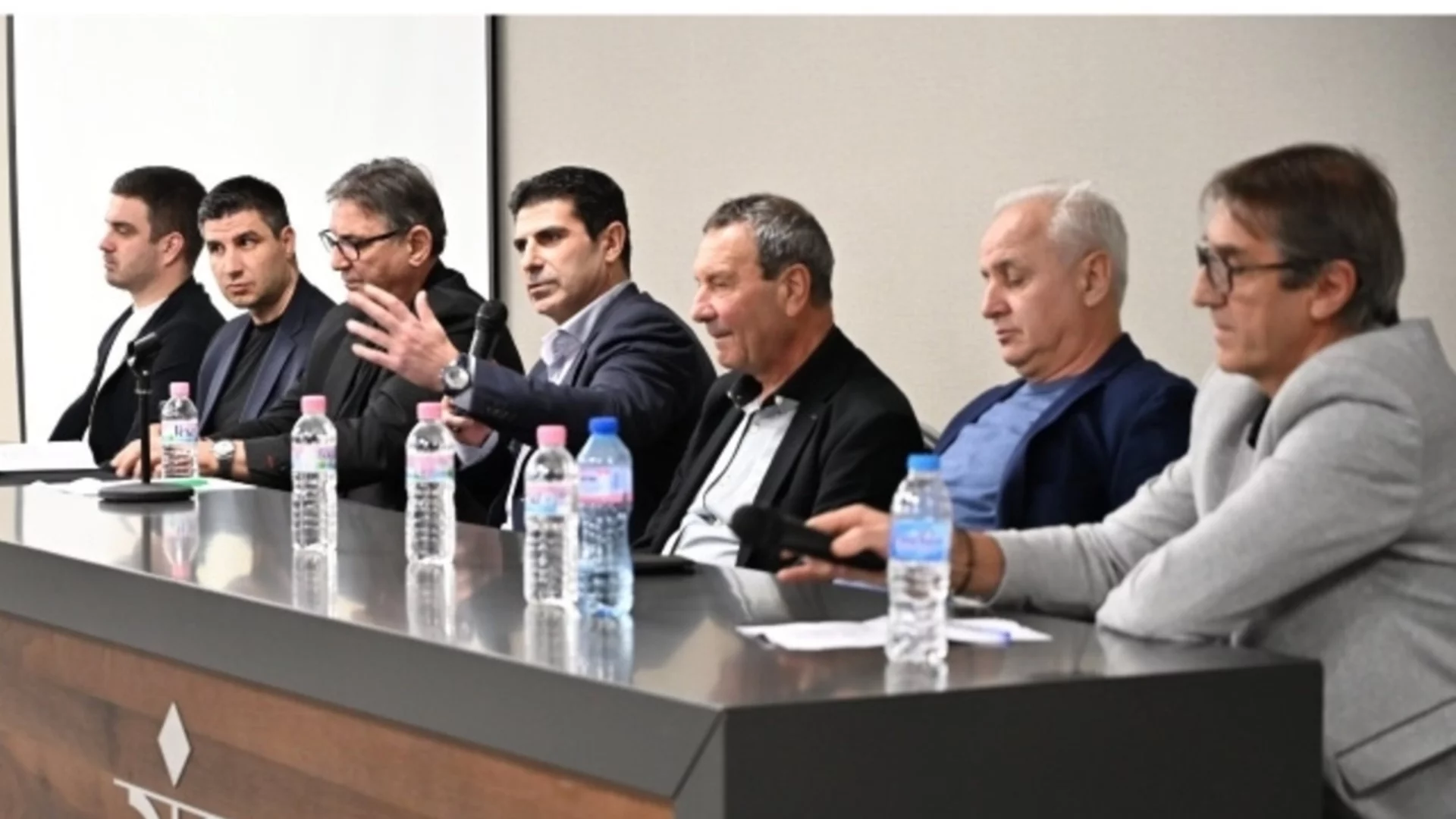 Абсурдно: БФС готви нов турнир - Купата на елита, Лугогорец отказа участие