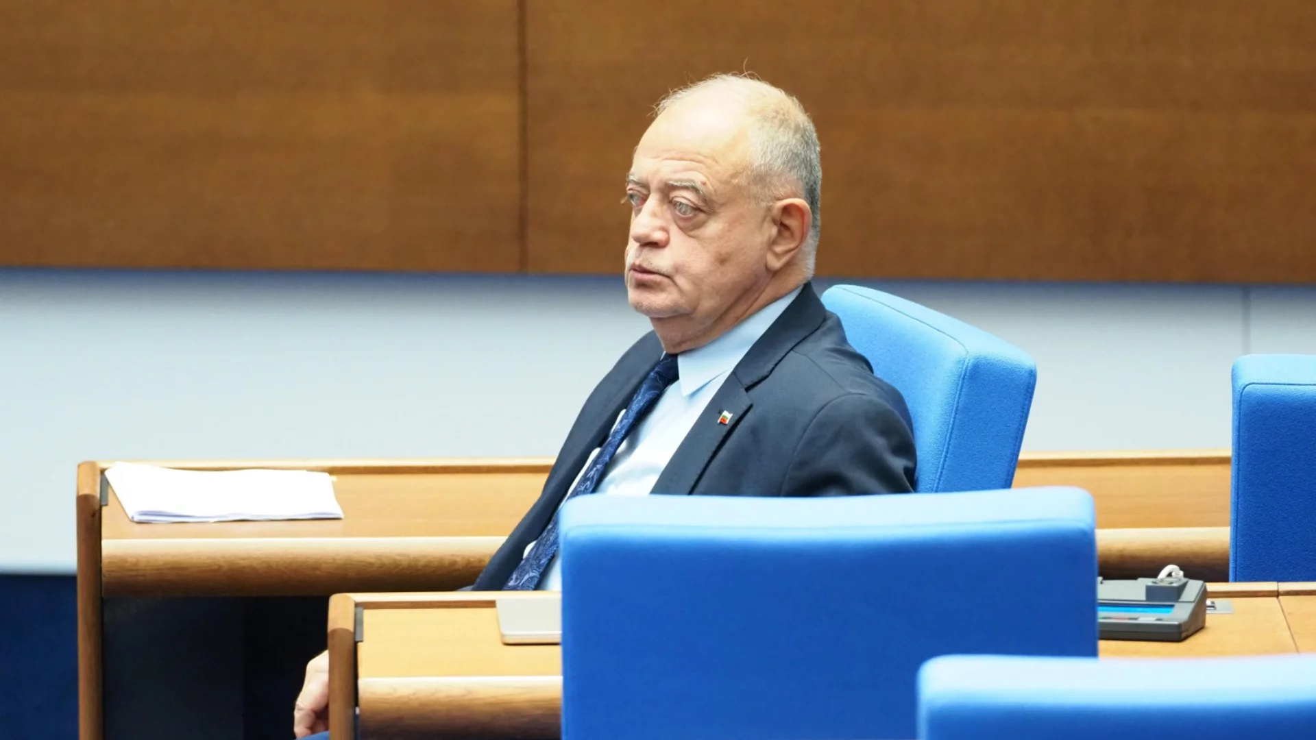 С разузнавателна цел или заради пожарите: Атанас Атанасов със сериозни съмнения за руския самолет