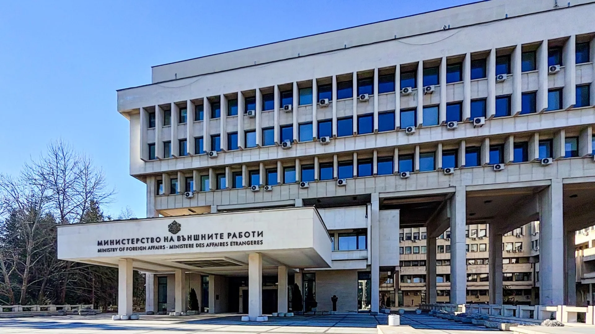 "Нехуманно": МВнР обяви как ще опита да доведе за лечение от Северна Македония блокираната Ива Михайлова