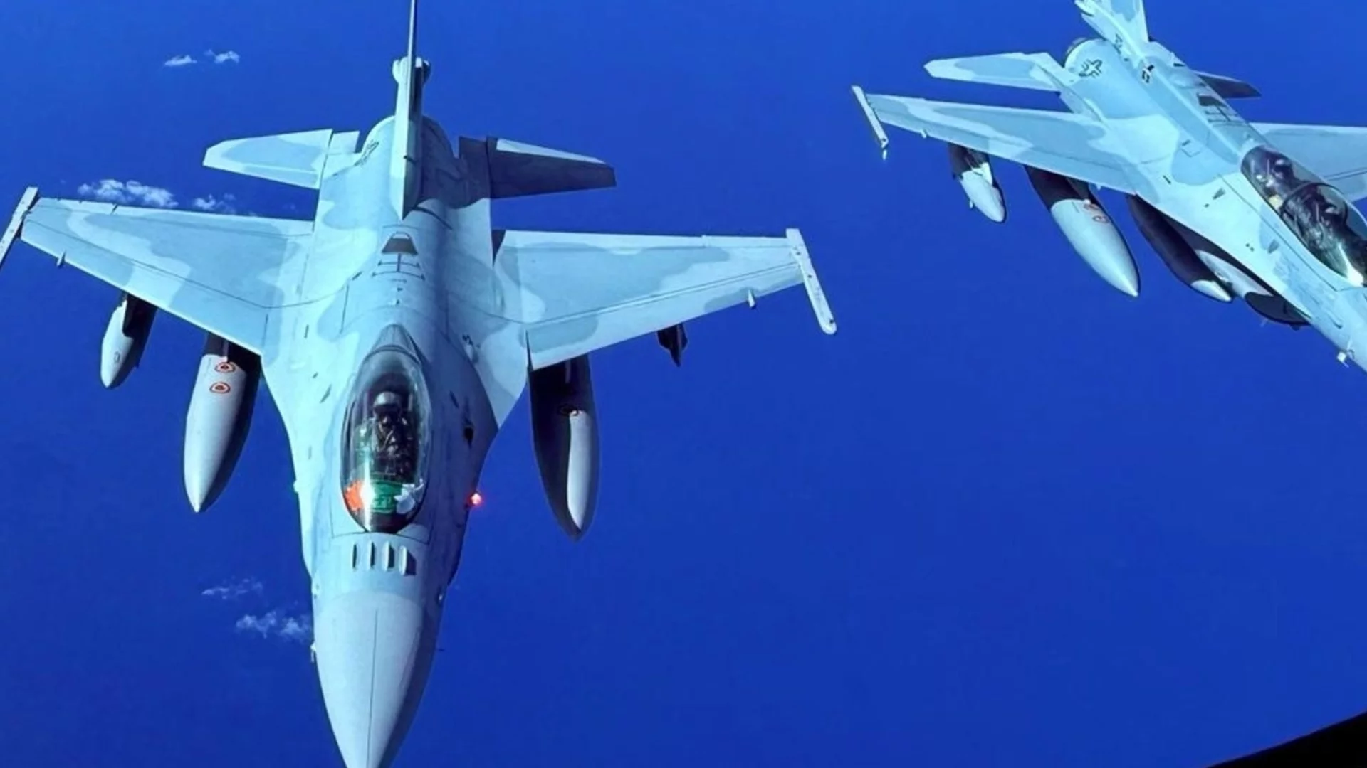 Търсим и алтернативи: България е поискала ускоряване на доставката на F-16