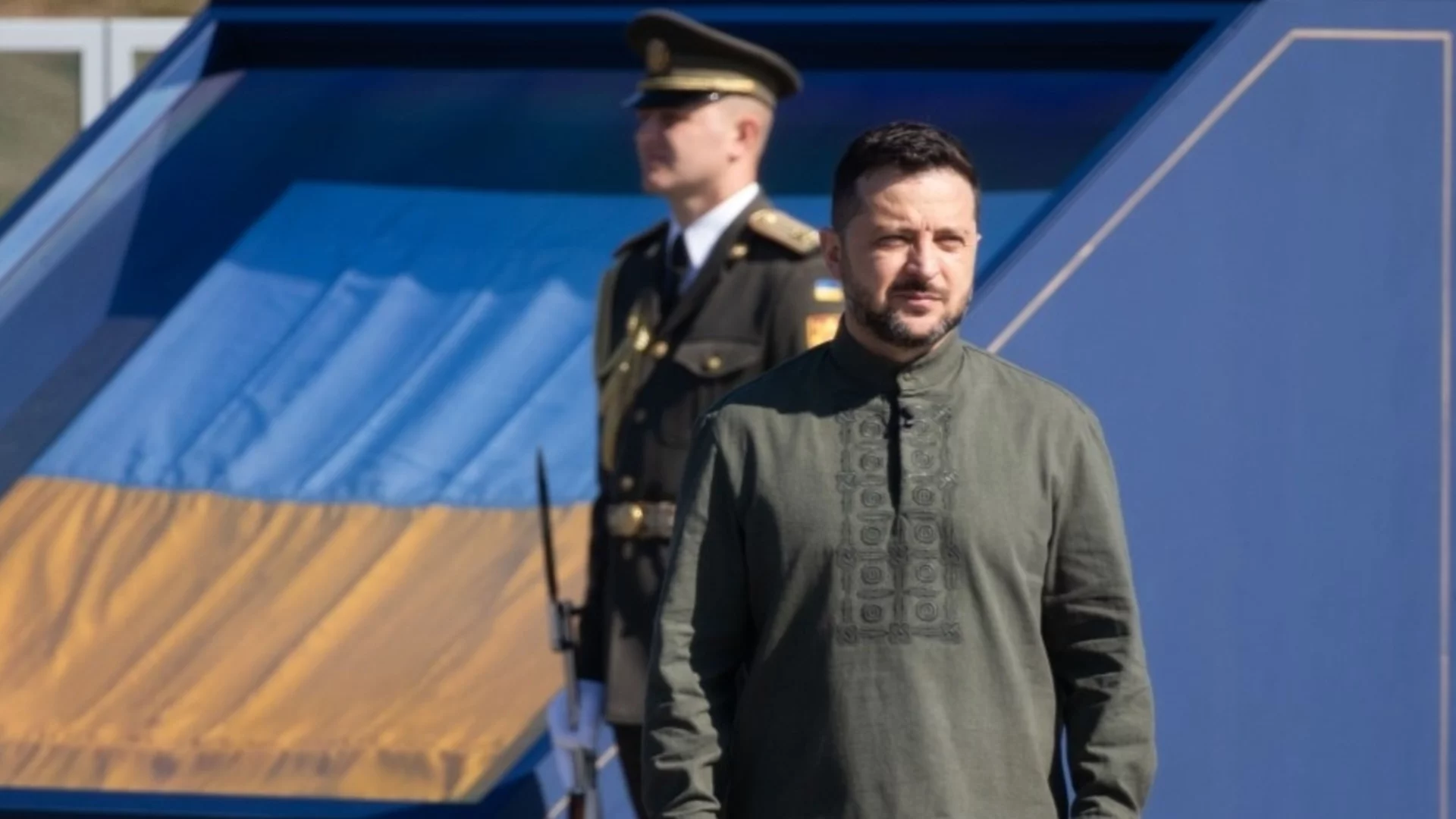 Зеленски със закана: Ракетите "Фламинго" ще зимуват в Русия