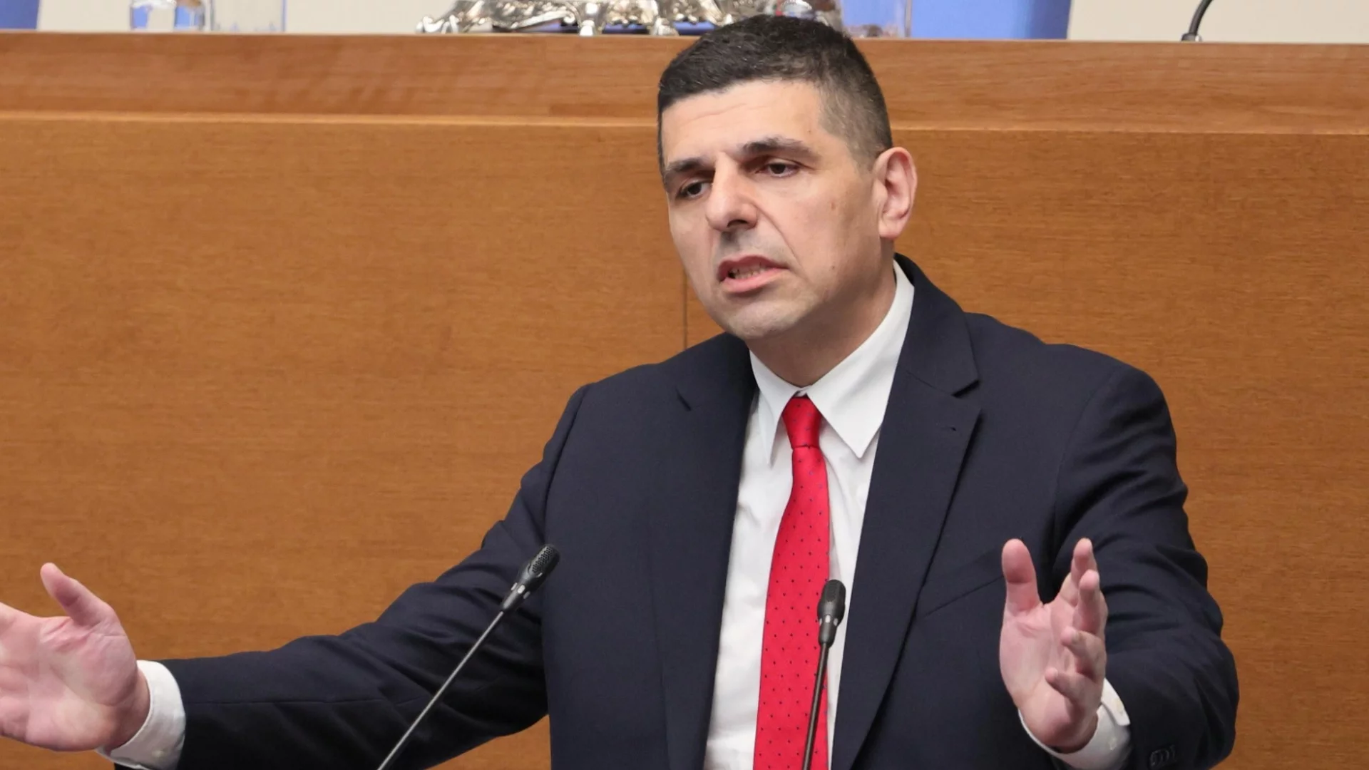 Мирчев: Хората не знаят какви данъци и осигуровки ще имат