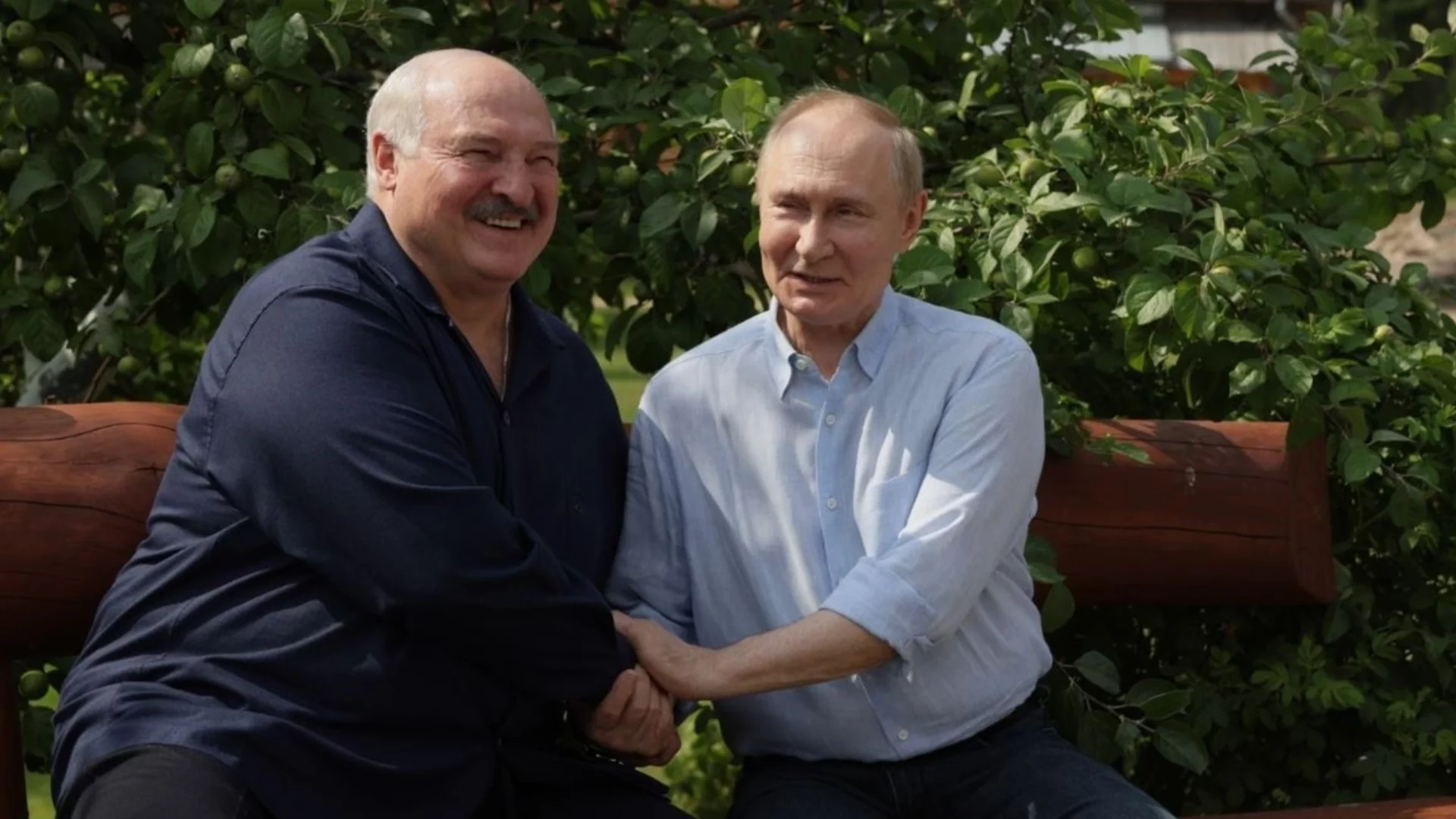 Лукашенко внезапно разпореди проверка на бойната готовност в беларуската армия