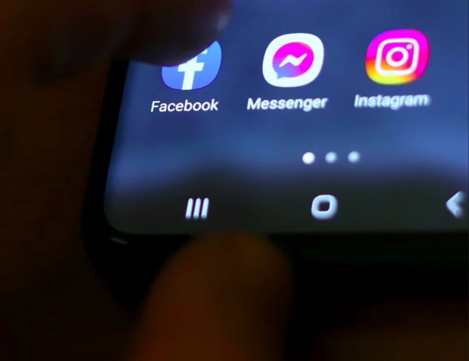Край на безкрайния скрол: Meta спира Facebook и Instagram за тийнейджъри през нощта