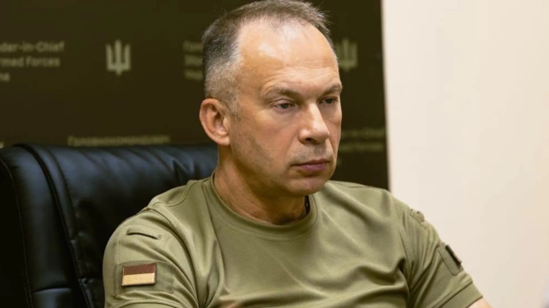 Дисертация на хоризонта: След Залужни и Сирски реши да става учен