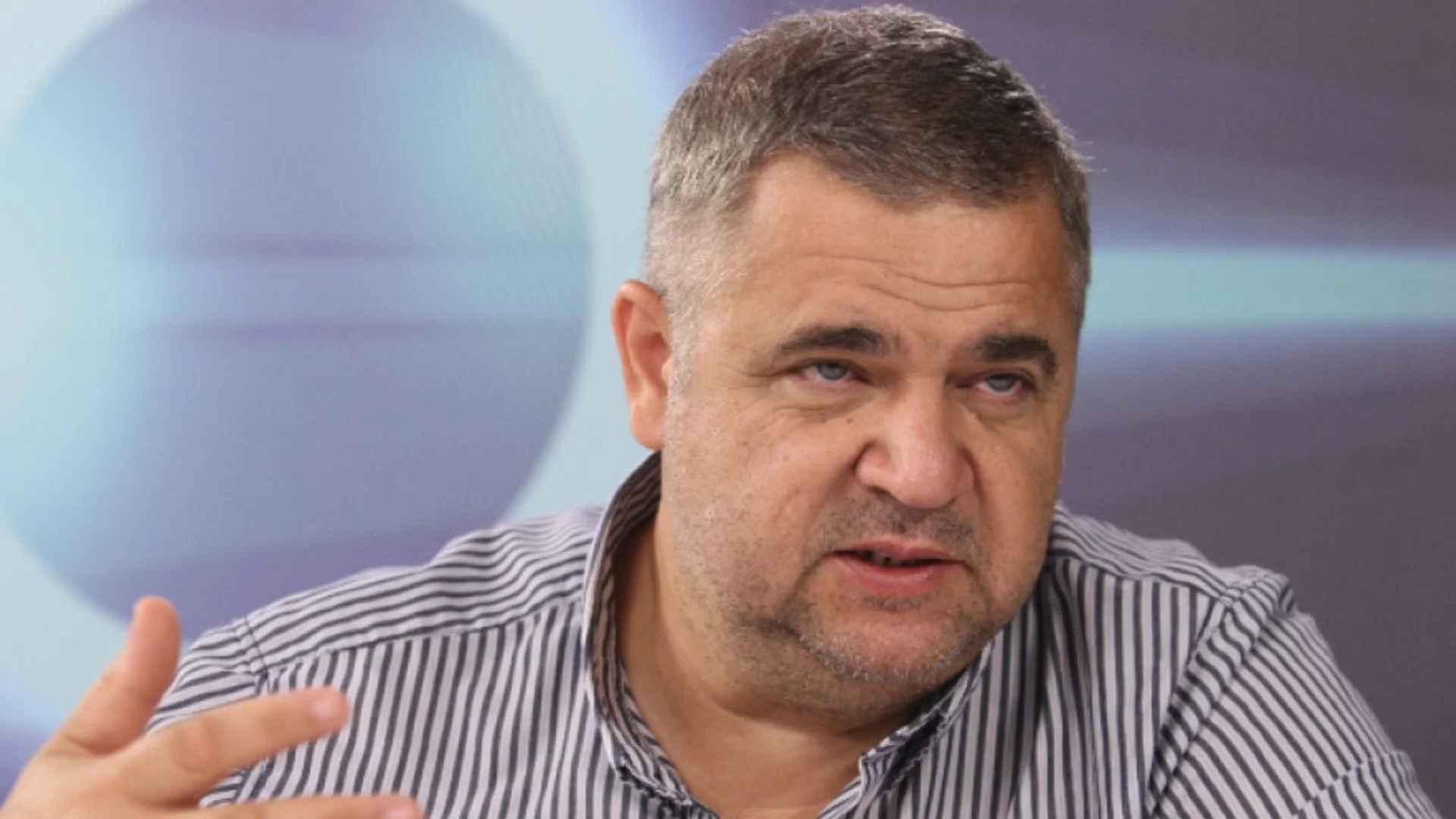 "Една втора България": Спас Ташев за спомените на Иван Михайлов за Македония